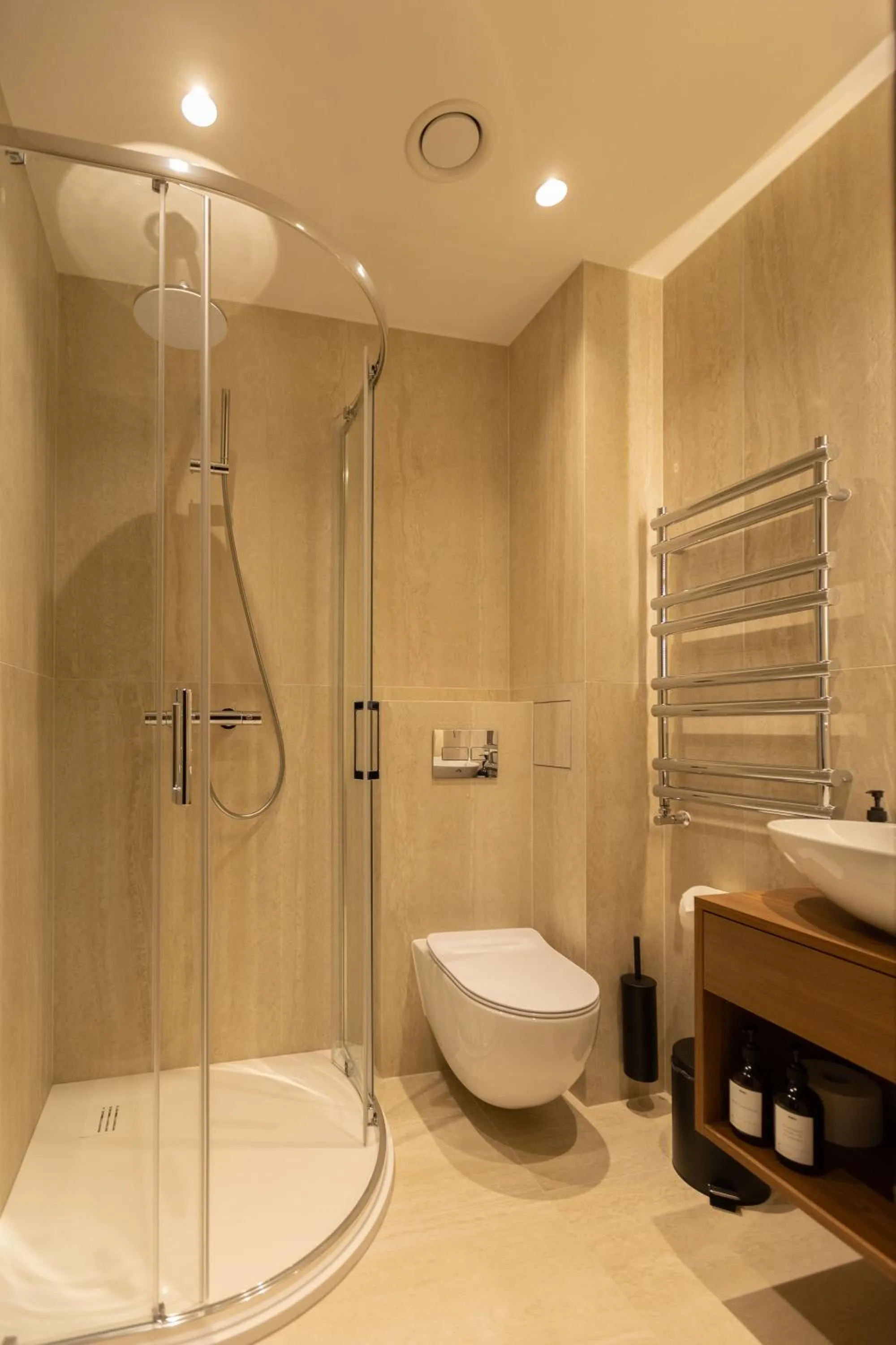 Shower in Belvilis Hotel