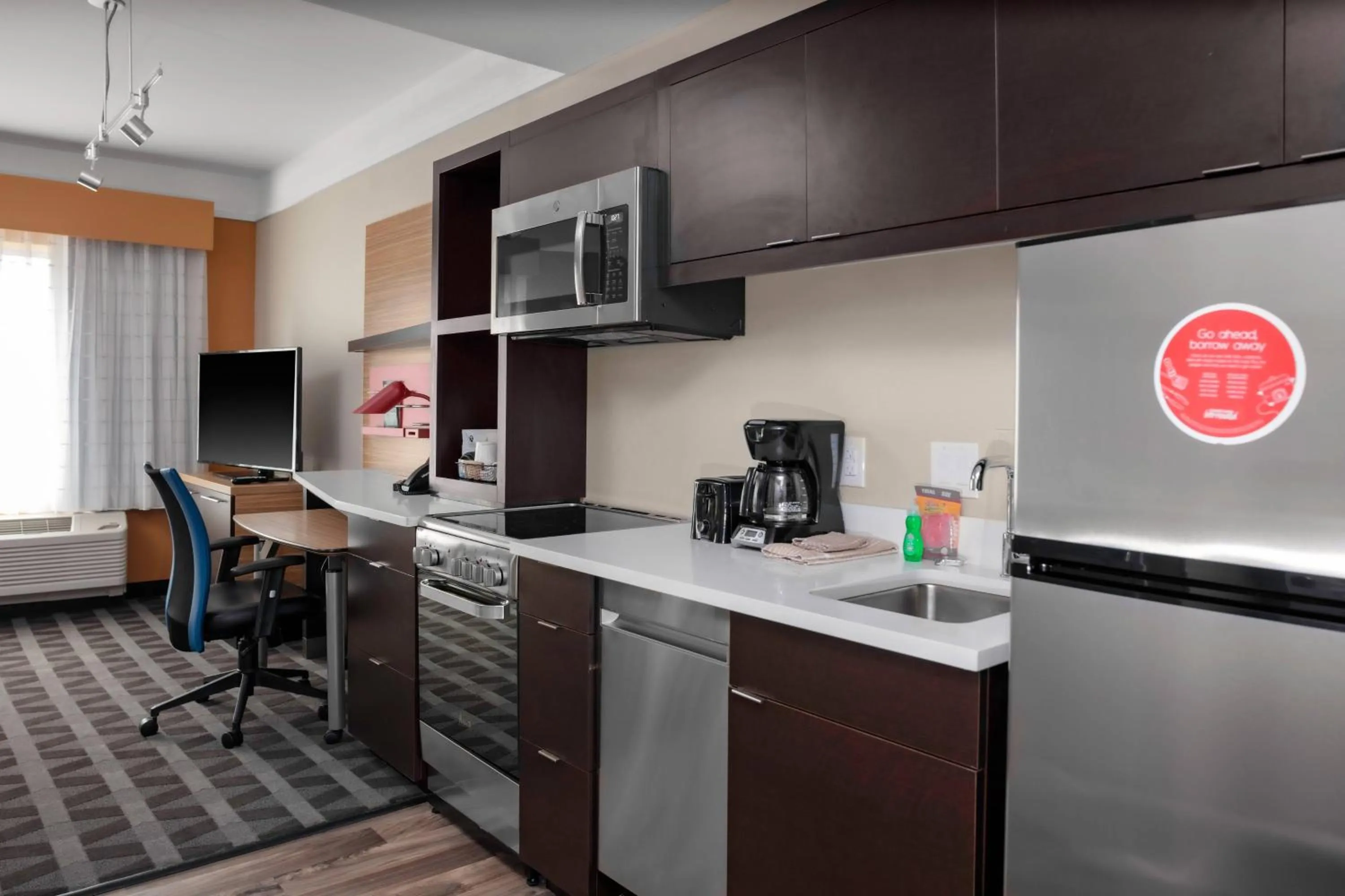 Kitchen or kitchenette in TownePlace Suites by Marriott Gainesville