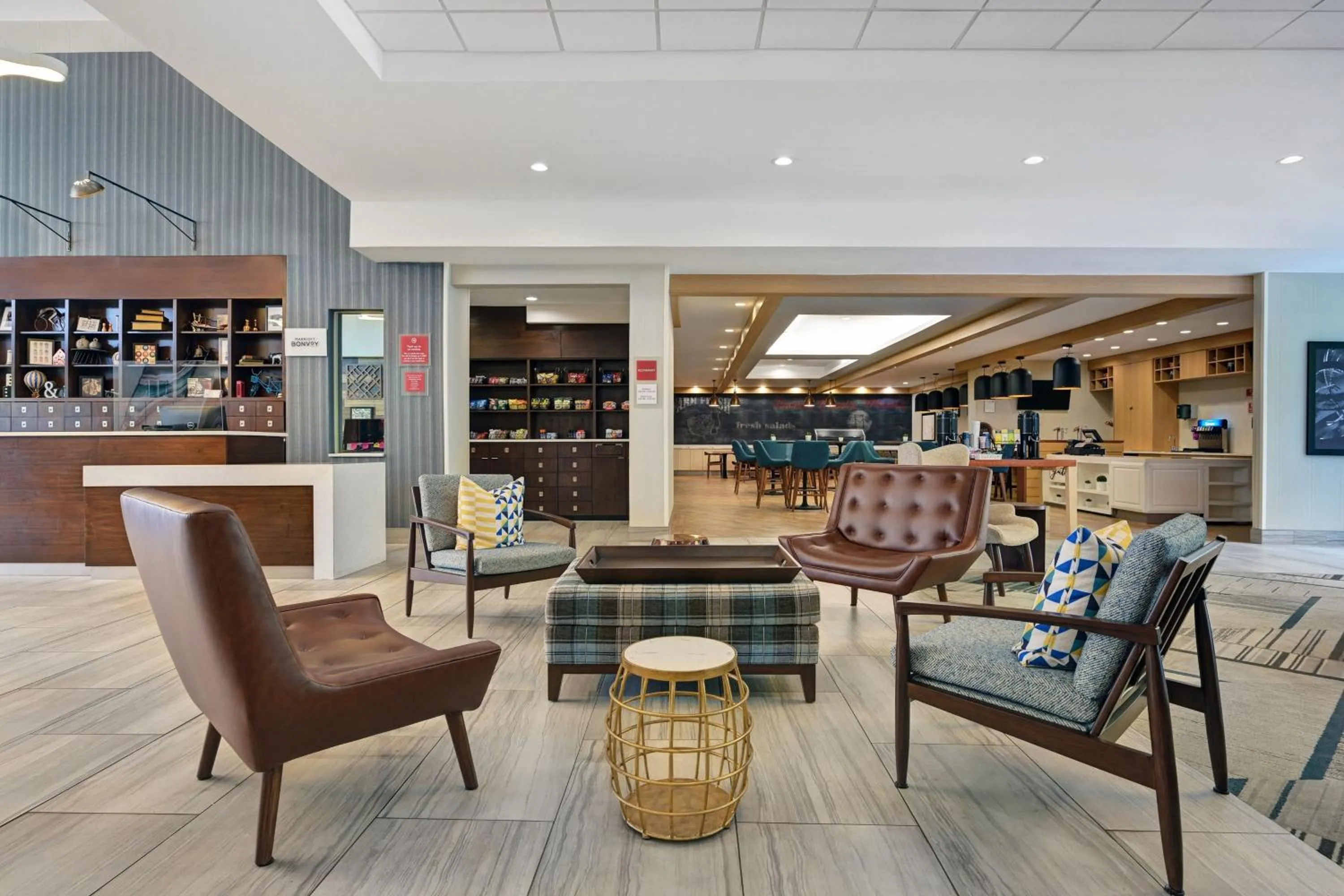 Lobby or reception in Four Points by Sheraton Birmingham Homewood