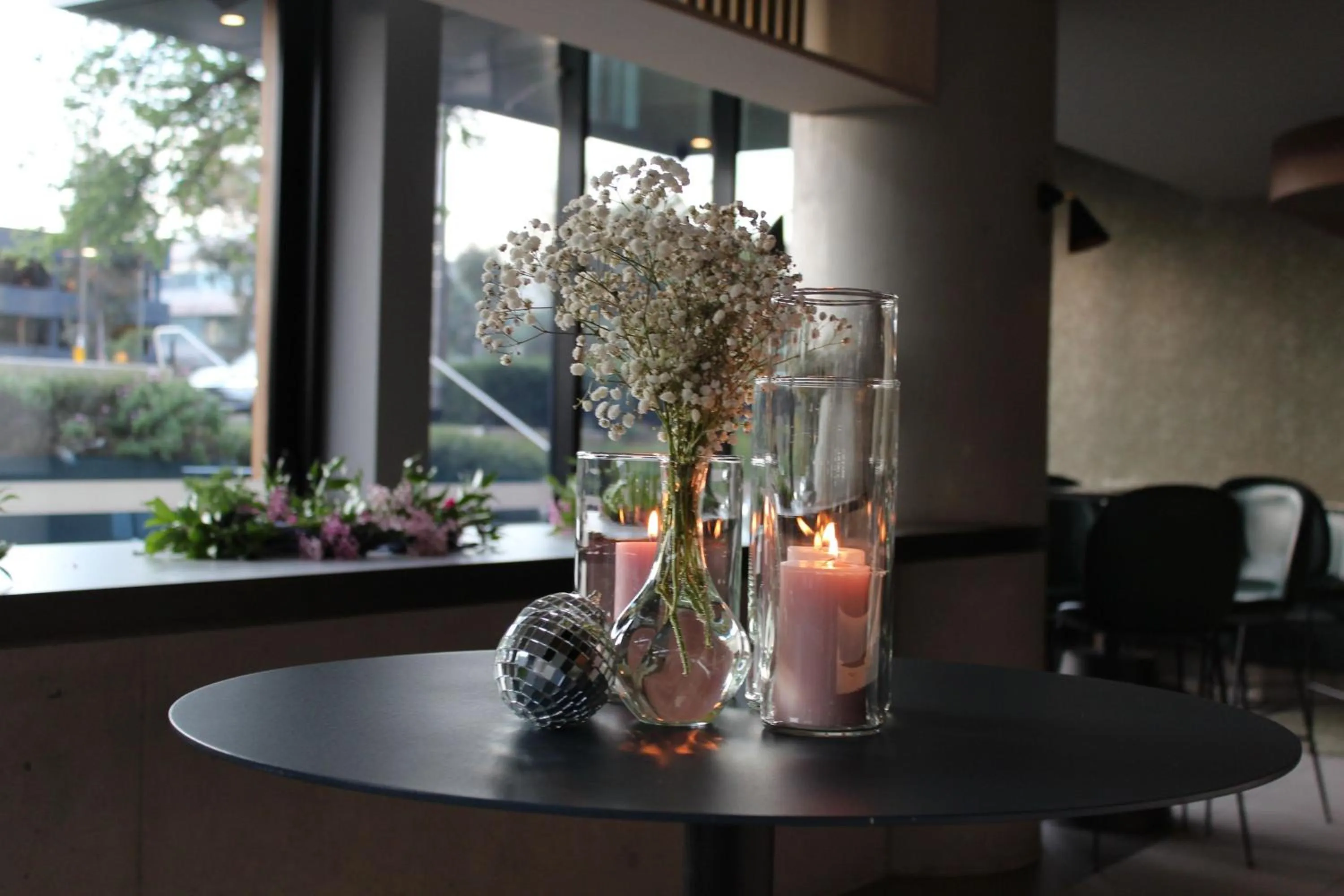 Lounge or bar in Midnight Hotel, Autograph Collection