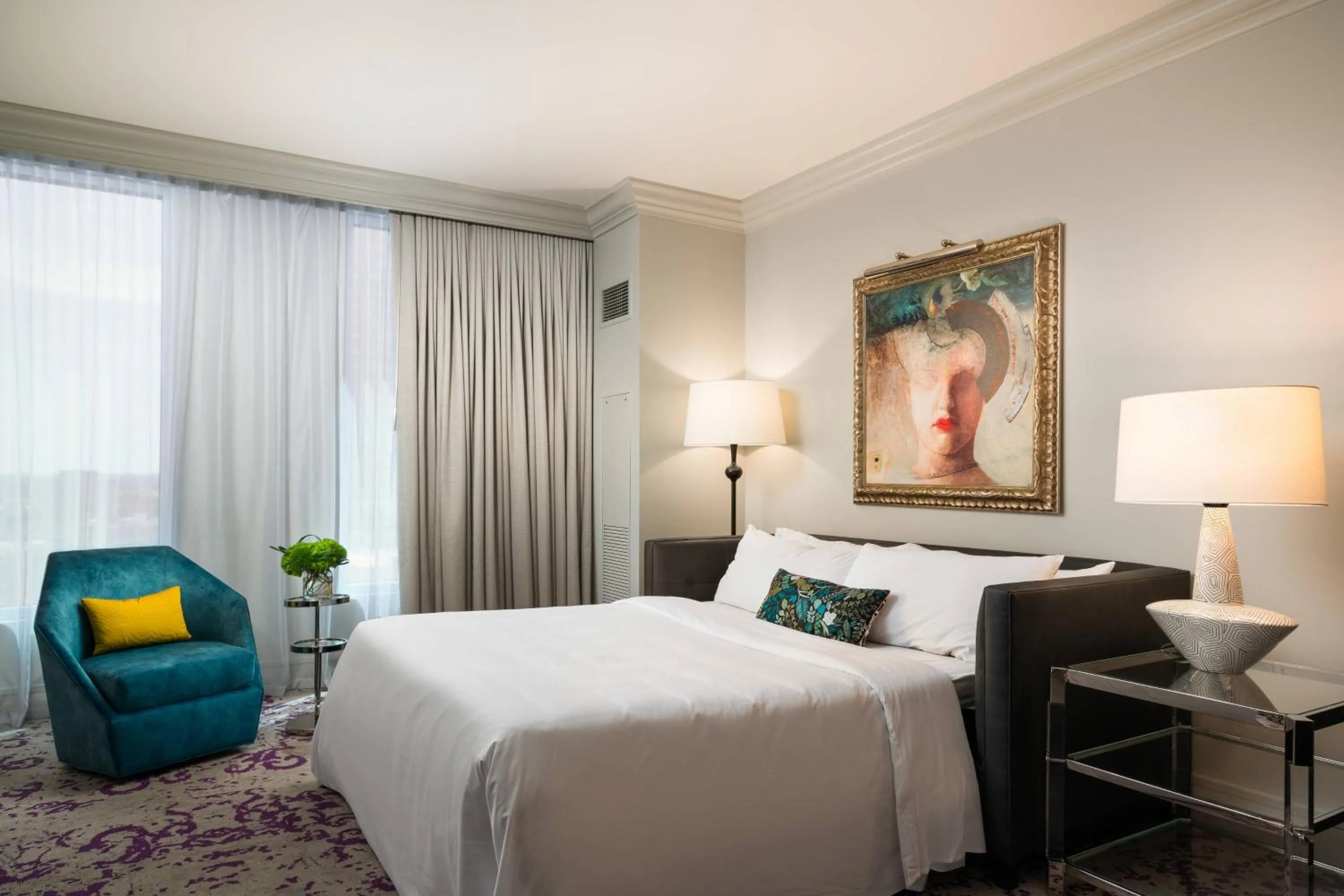 Photo of the whole room, Bed in Grand Bohemian Charlotte, Autograph Collection