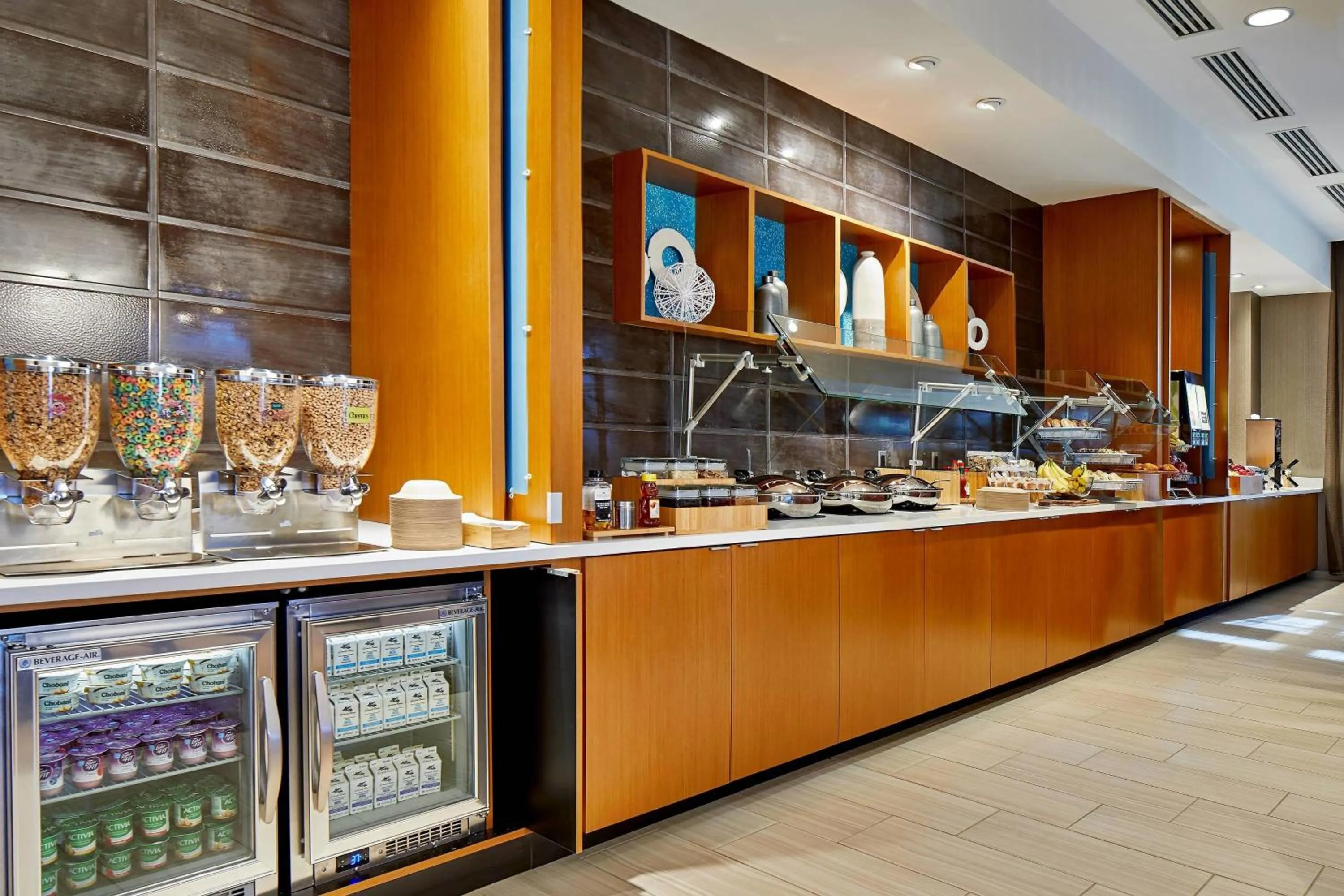 Breakfast in SpringHill Suites by Marriott Charlotte at Carowinds