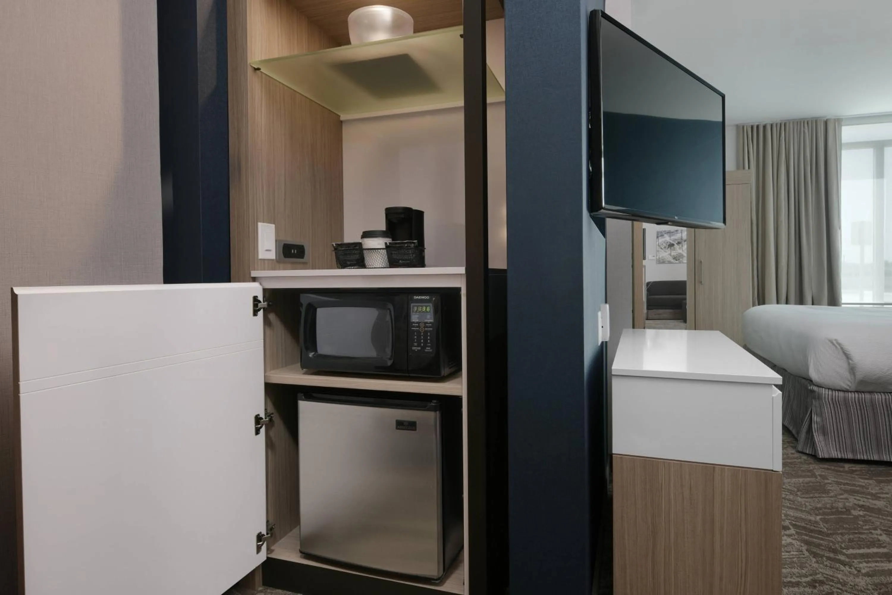 Photo of the whole room, Bed in SpringHill Suites by Marriott Texas City