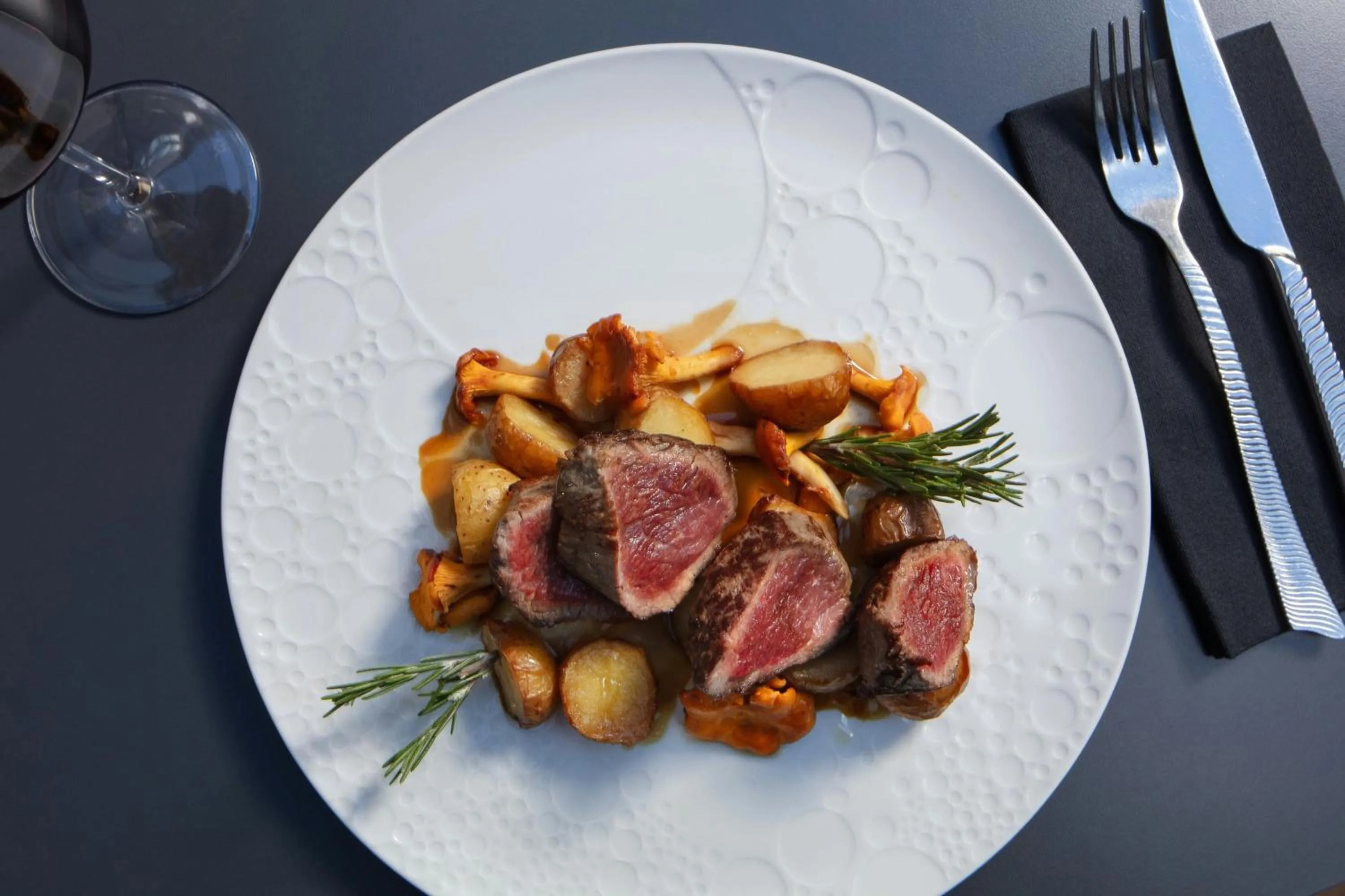 Restaurant/places to eat in Courtyard by Marriott Paris Porte de Versailles