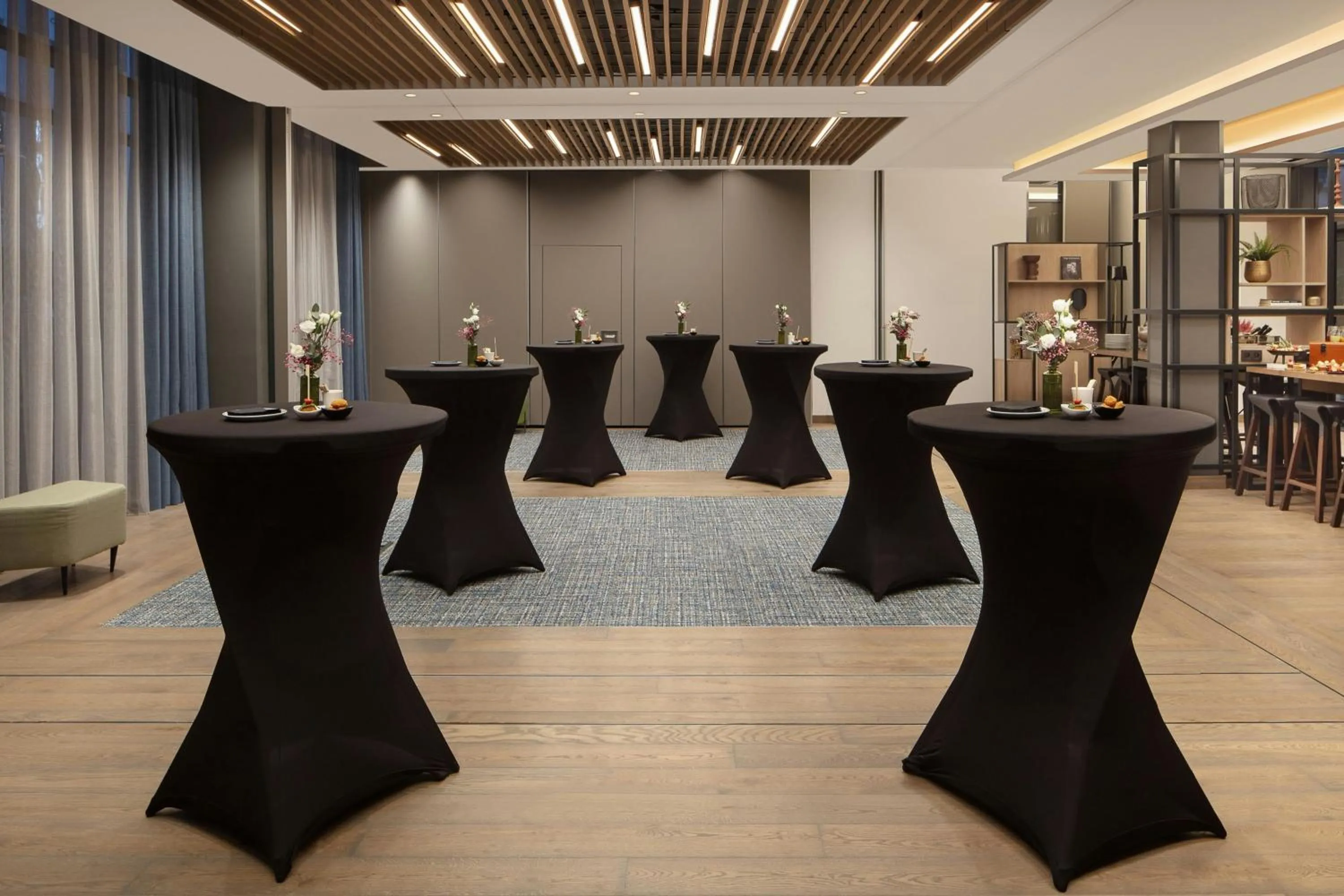 Meeting/conference room in Courtyard by Marriott Paris Porte de Versailles