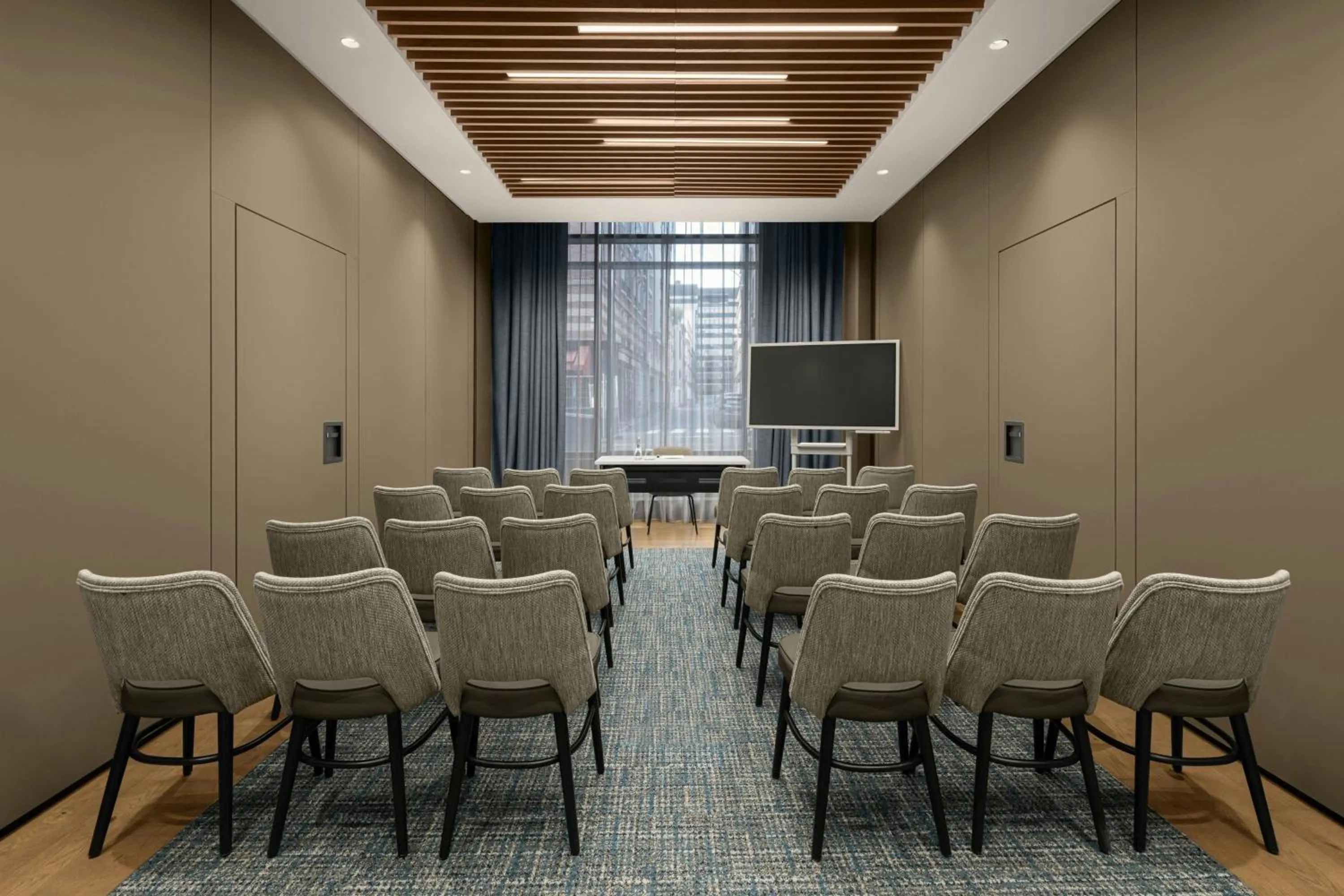 Meeting/conference room in Courtyard by Marriott Paris Porte de Versailles