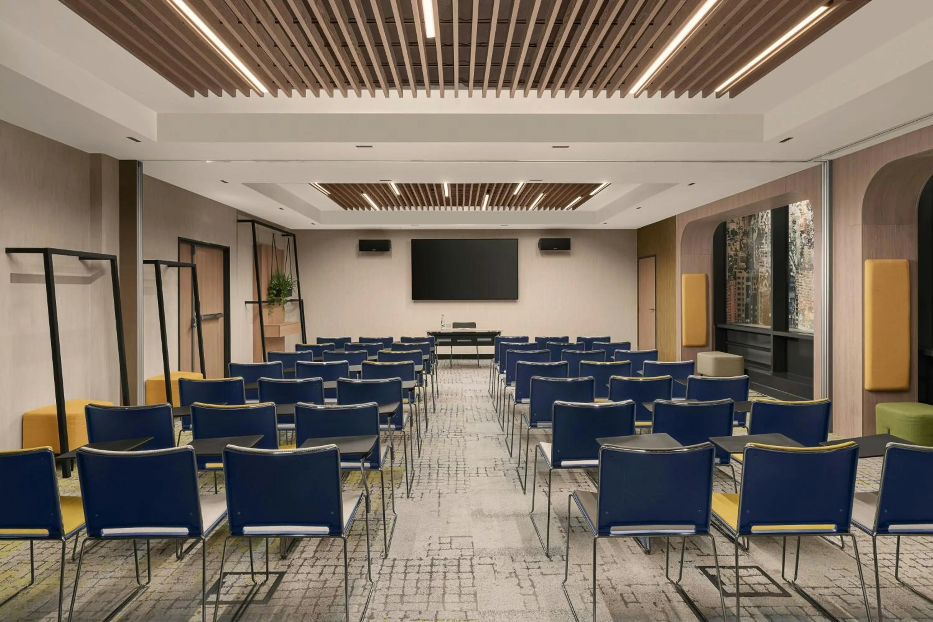 Meeting/conference room in Courtyard by Marriott Paris Porte de Versailles