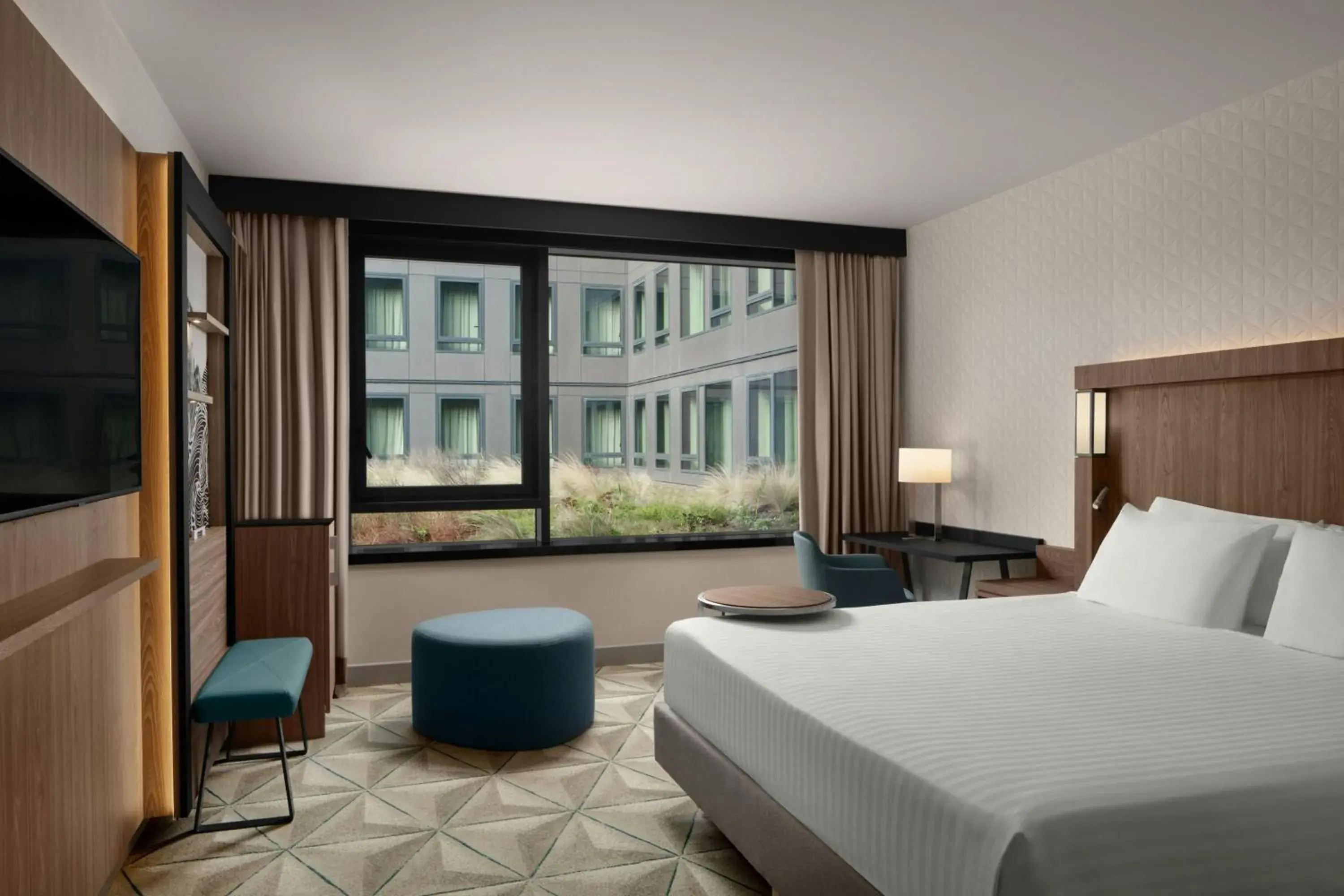 Standard Double Room in Courtyard by Marriott Paris Porte de Versailles Standard Double Room in Courtyard by Marriott Paris Porte de Versailles