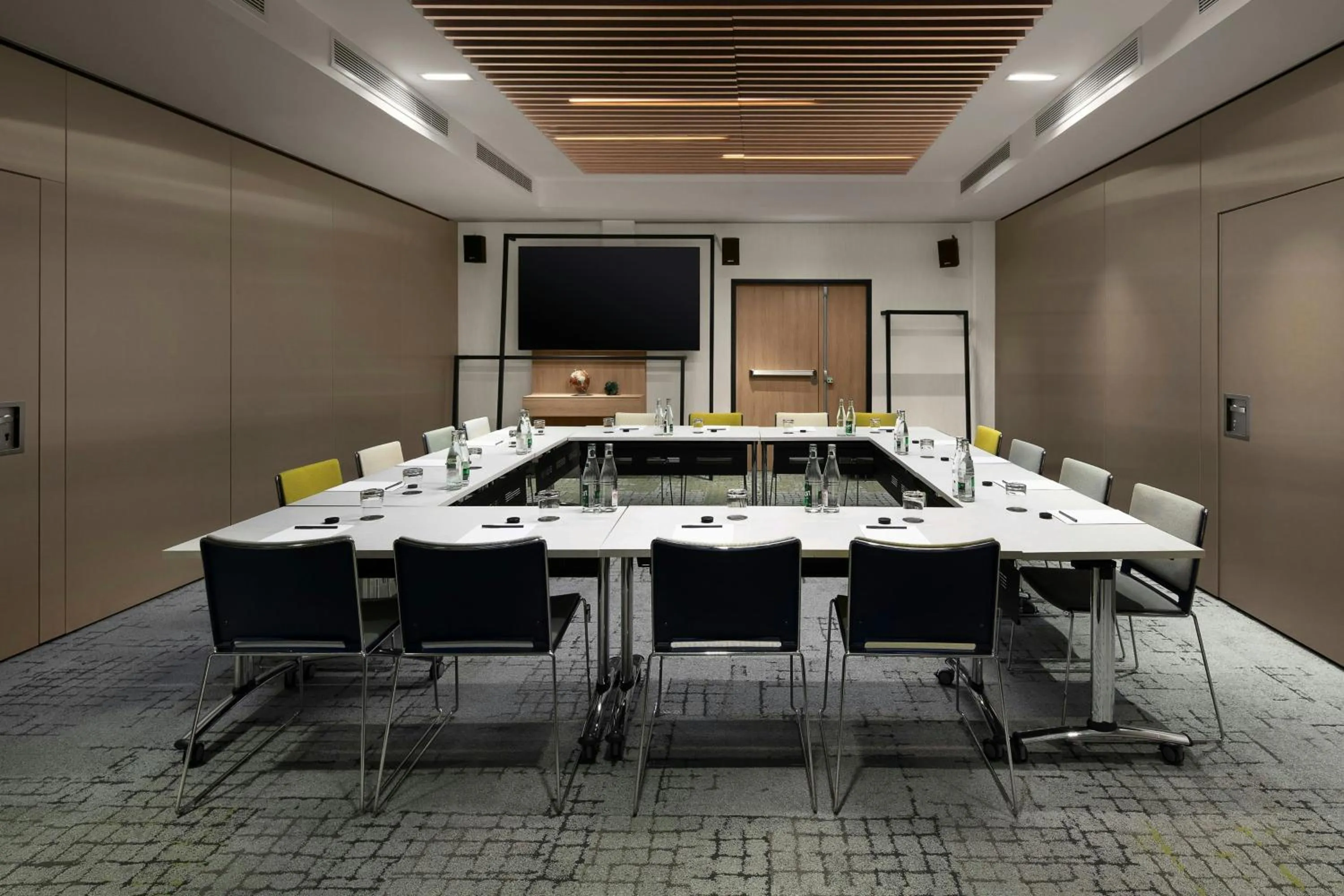 Meeting/conference room in Courtyard by Marriott Paris Porte de Versailles