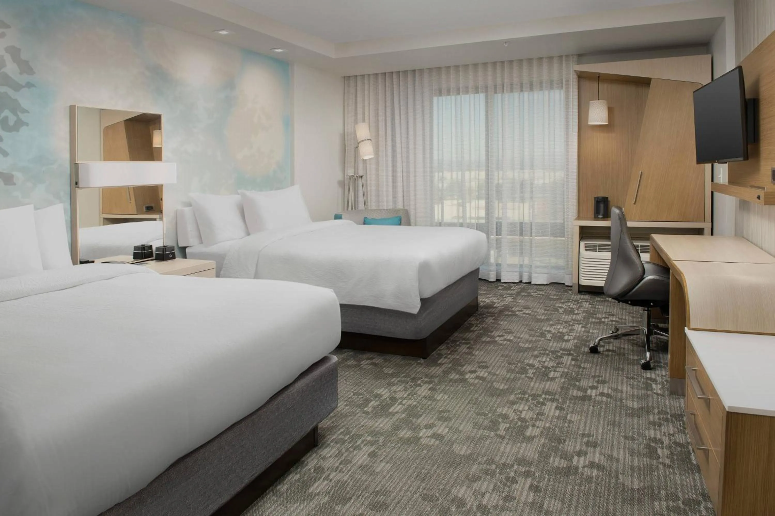 Photo of the whole room, Bed in Courtyard Portland East