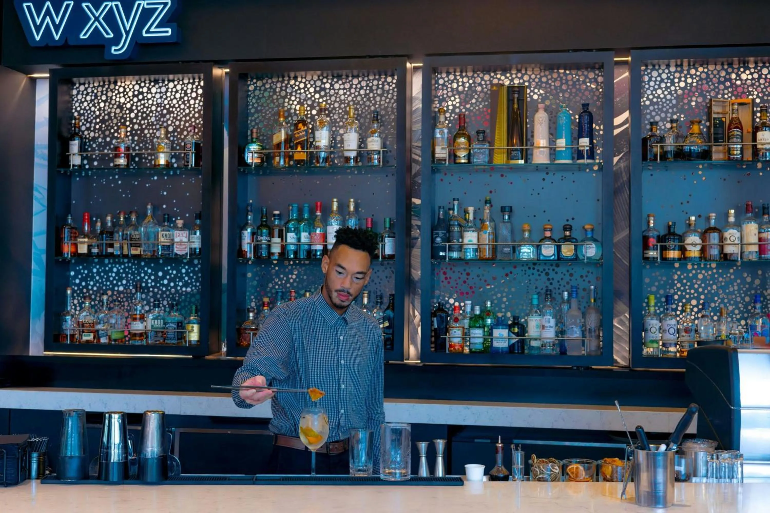 Lounge or bar in Aloft San Juan