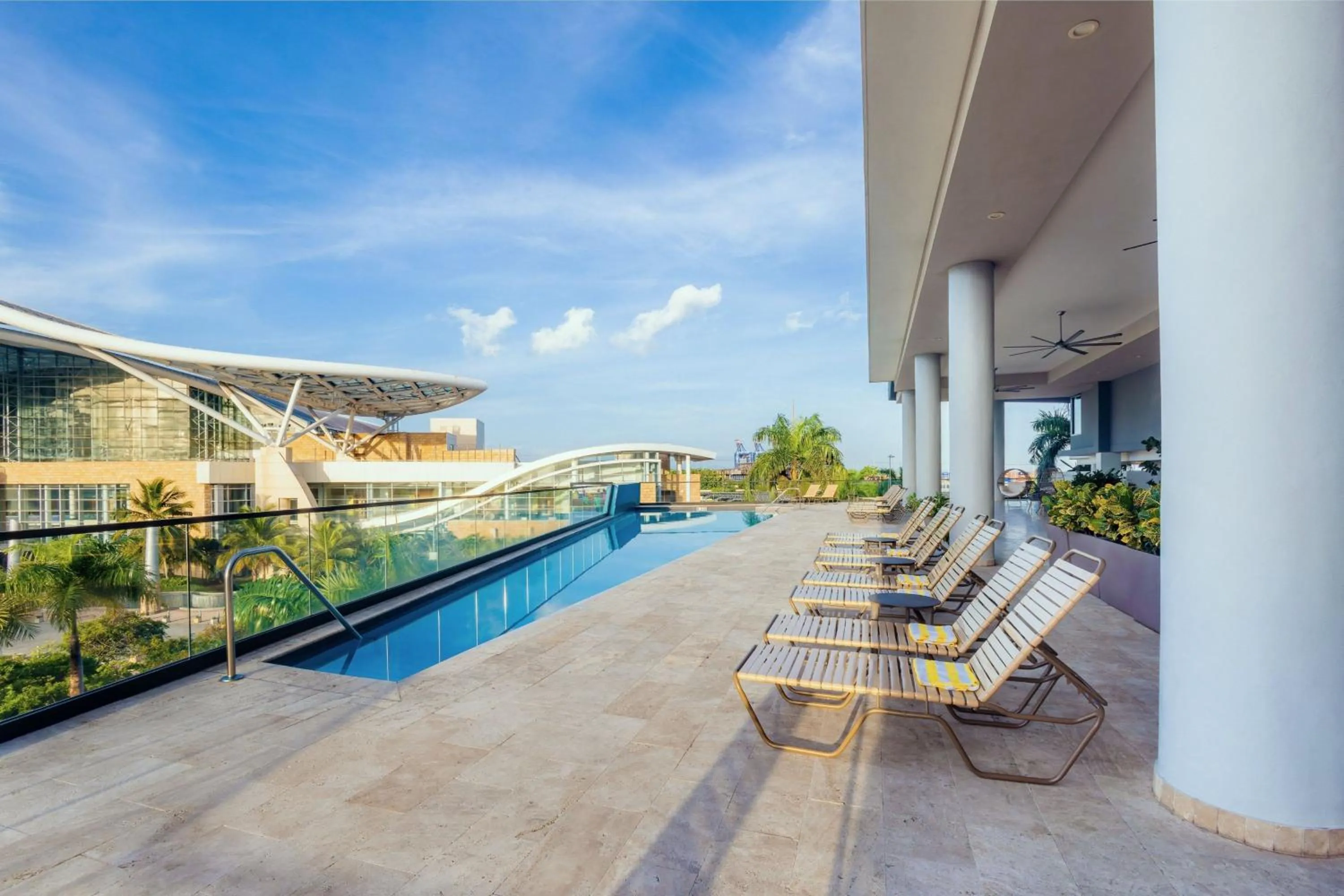Swimming pool in Aloft San Juan
