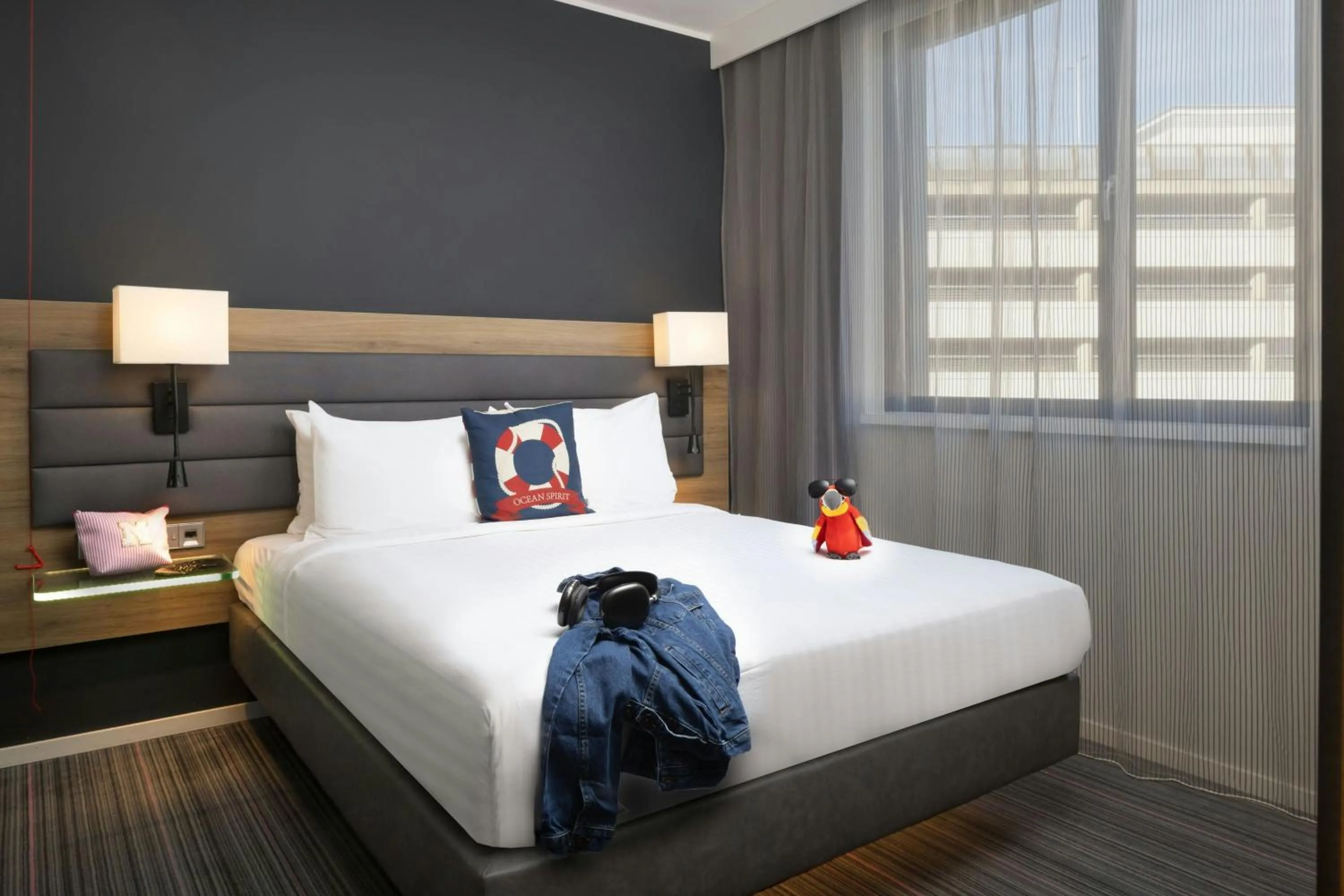 Photo of the whole room, Bed in Moxy Southampton