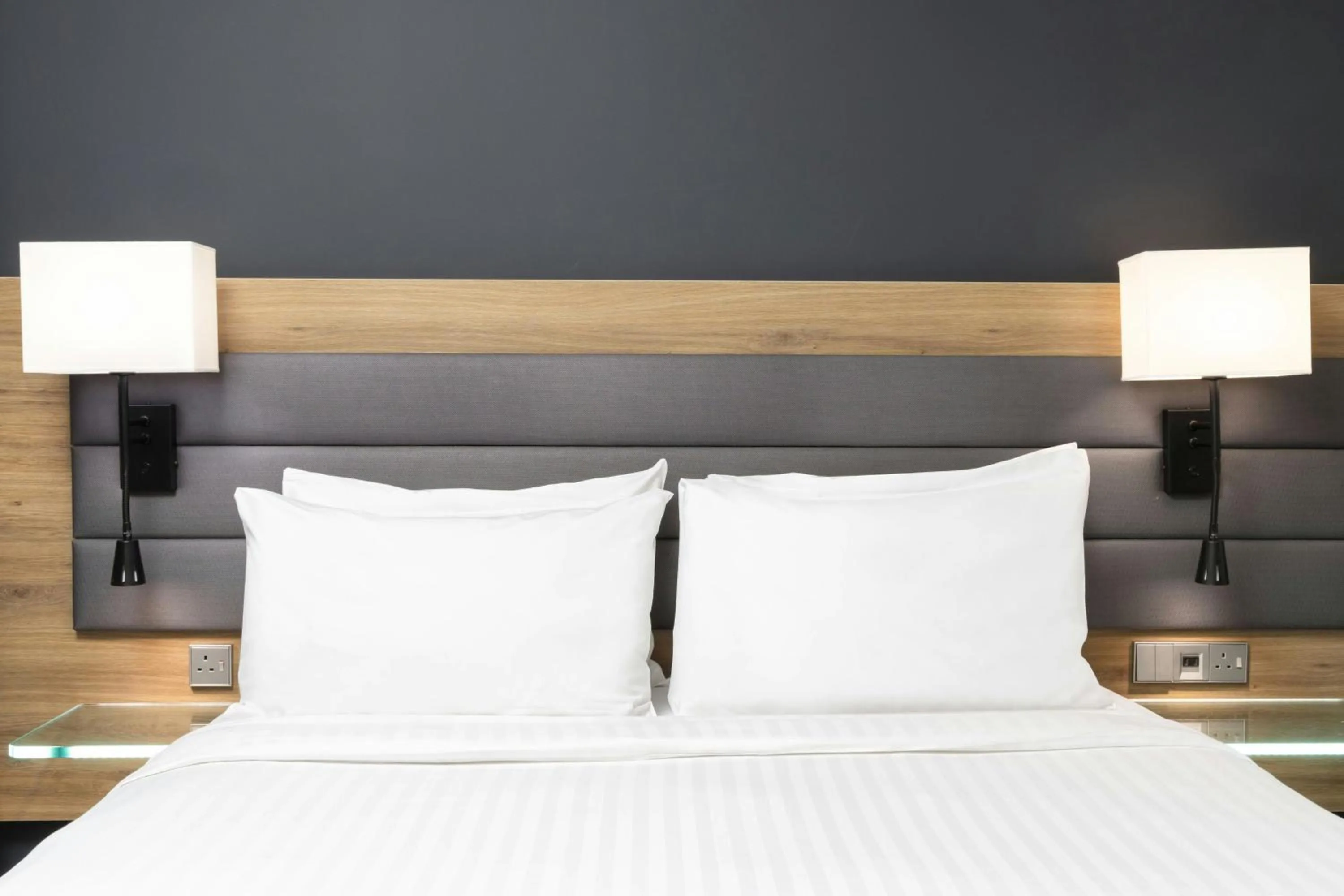 Photo of the whole room, Bed in Moxy Southampton