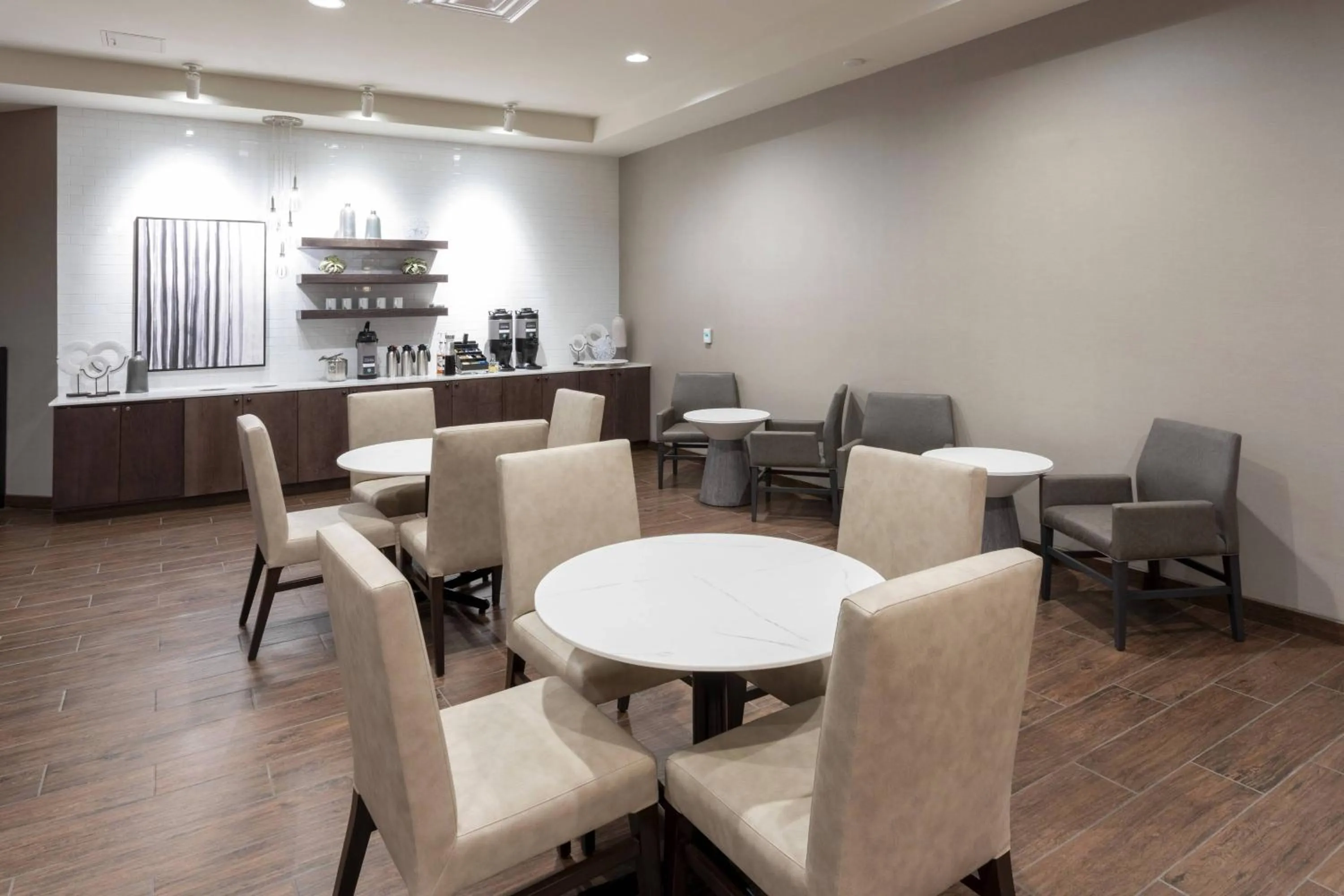 Lounge or bar in Residence Inn Minneapolis Maple Grove/Arbor Lakes