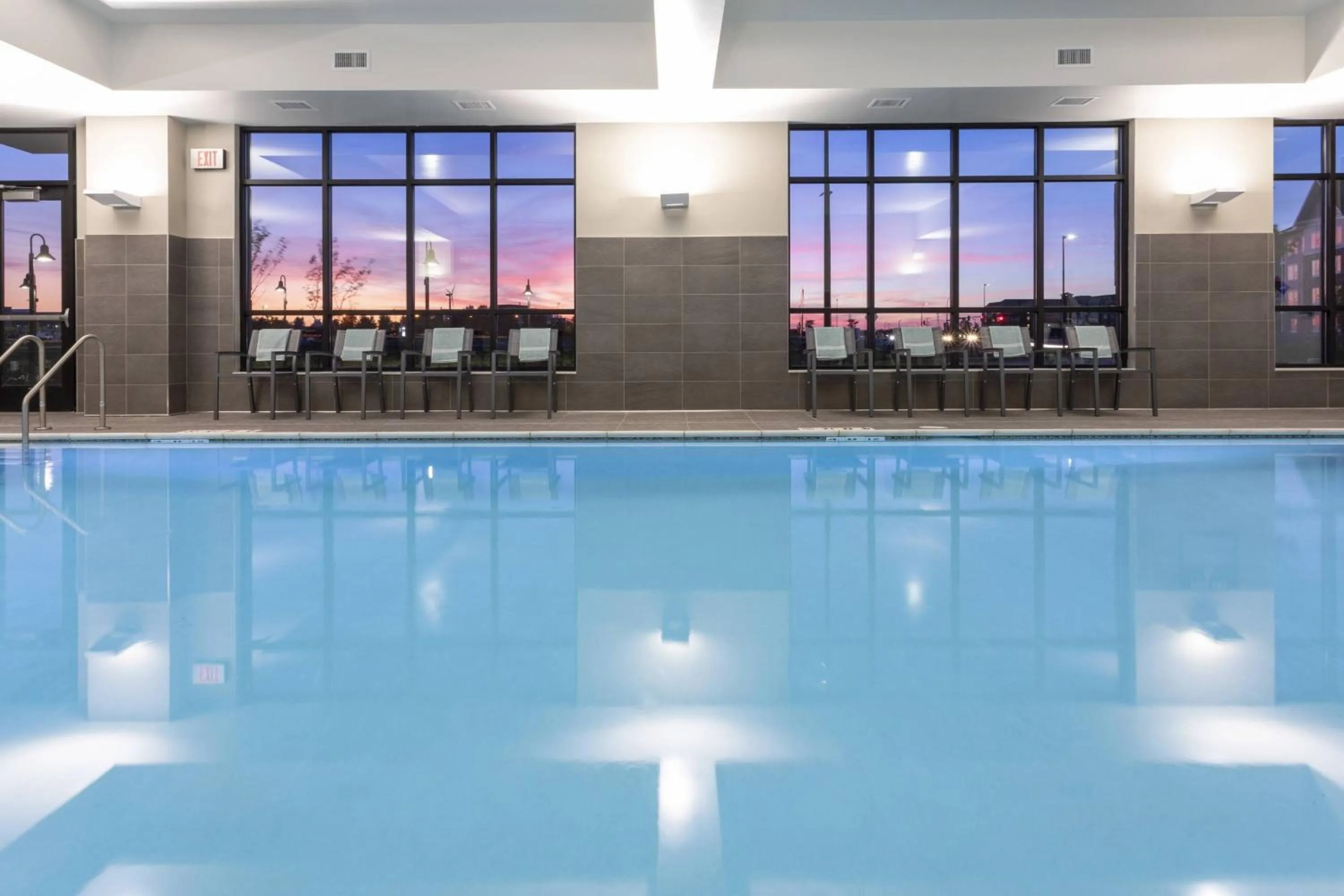 Swimming pool in Residence Inn Minneapolis Maple Grove/Arbor Lakes