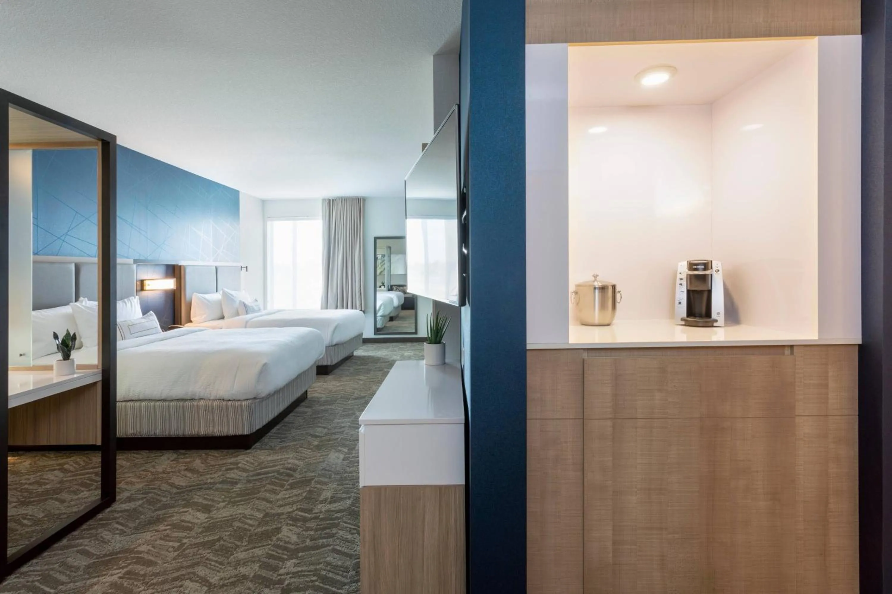 Photo of the whole room, Bed in SpringHill Suites Minneapolis Maple Grove/Arbor Lakes