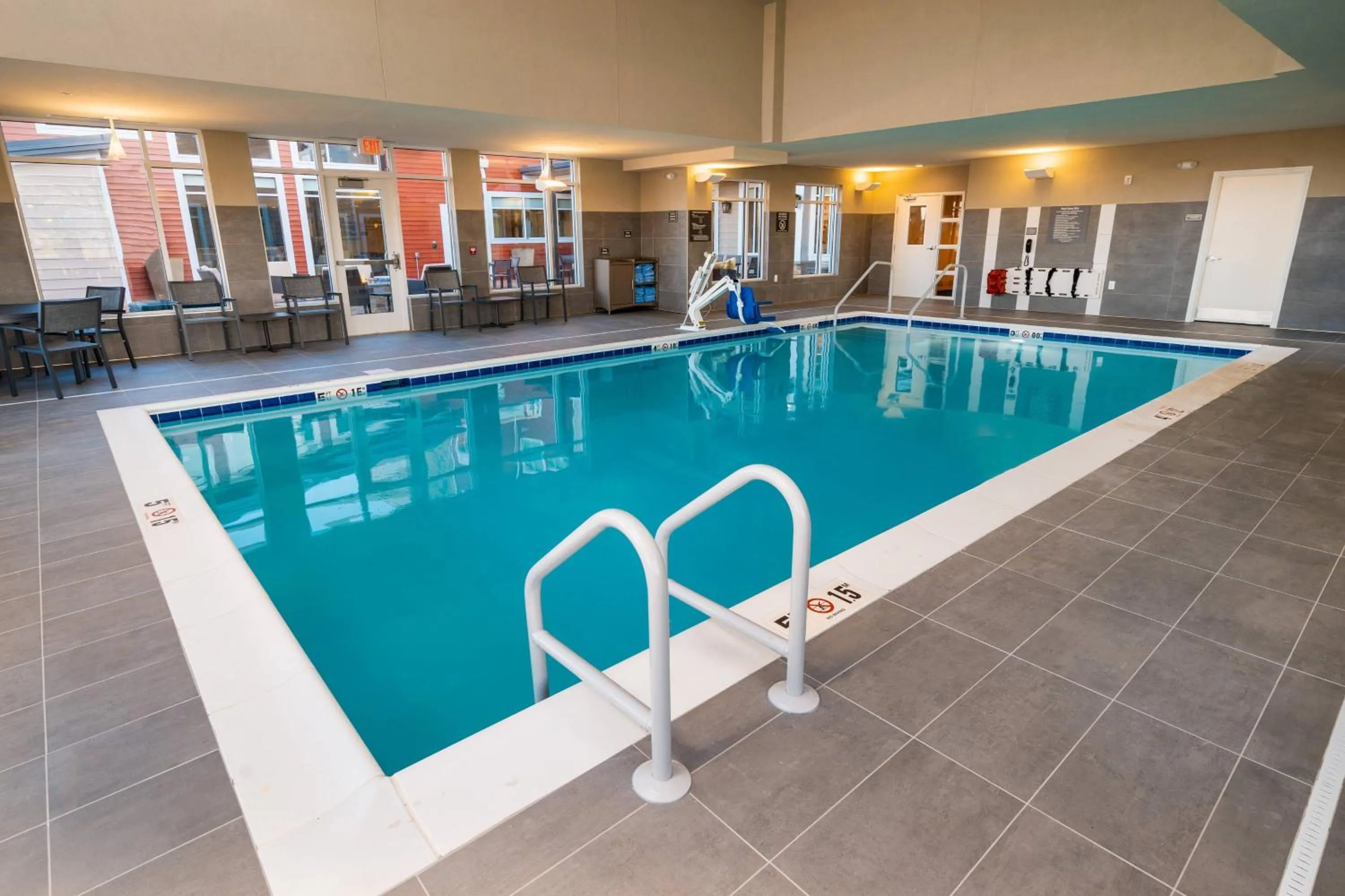 Swimming pool in Residence Inn Upper Marlboro Joint Base Andrews