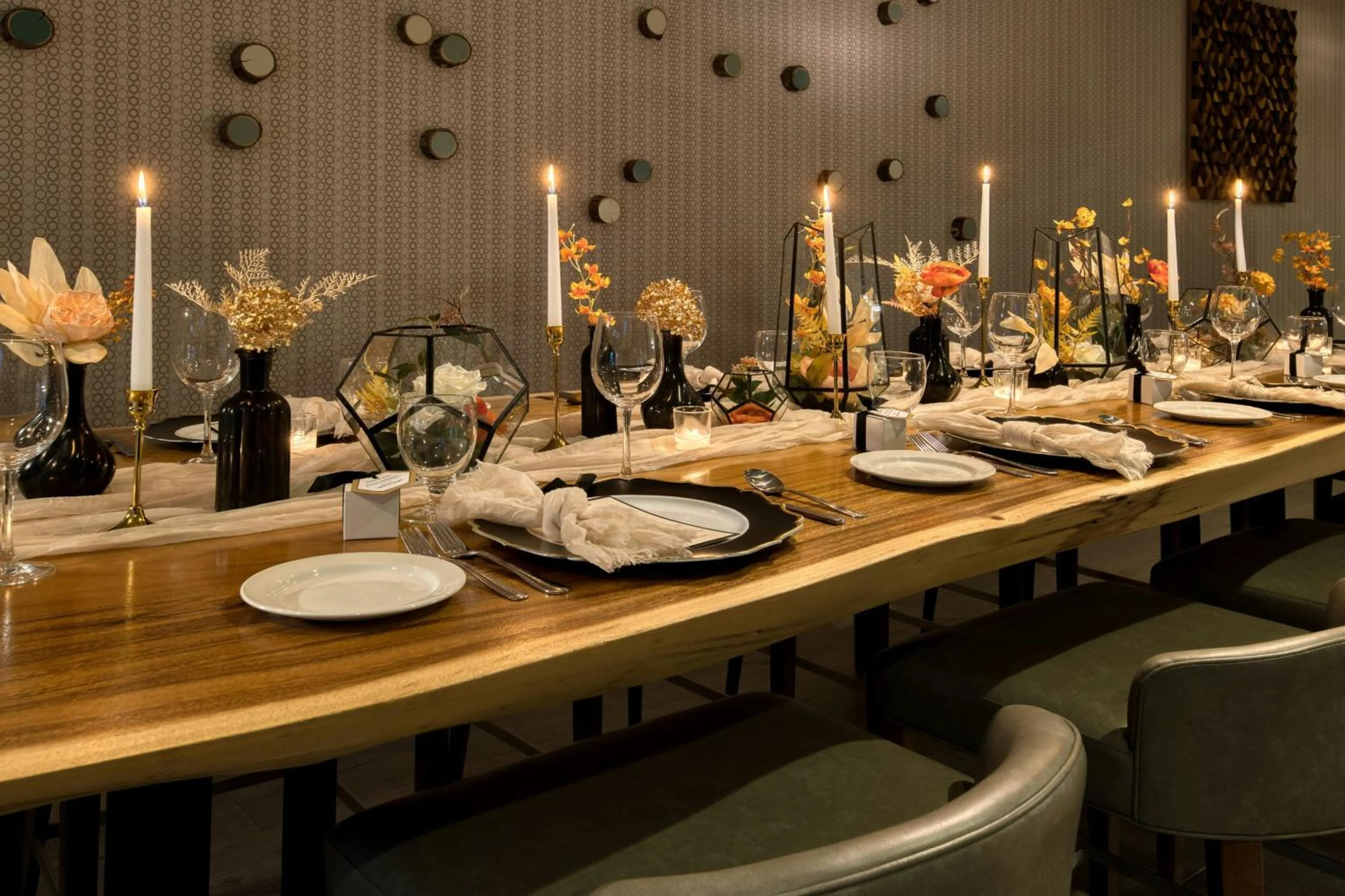 Restaurant/places to eat in Element Toronto Airport