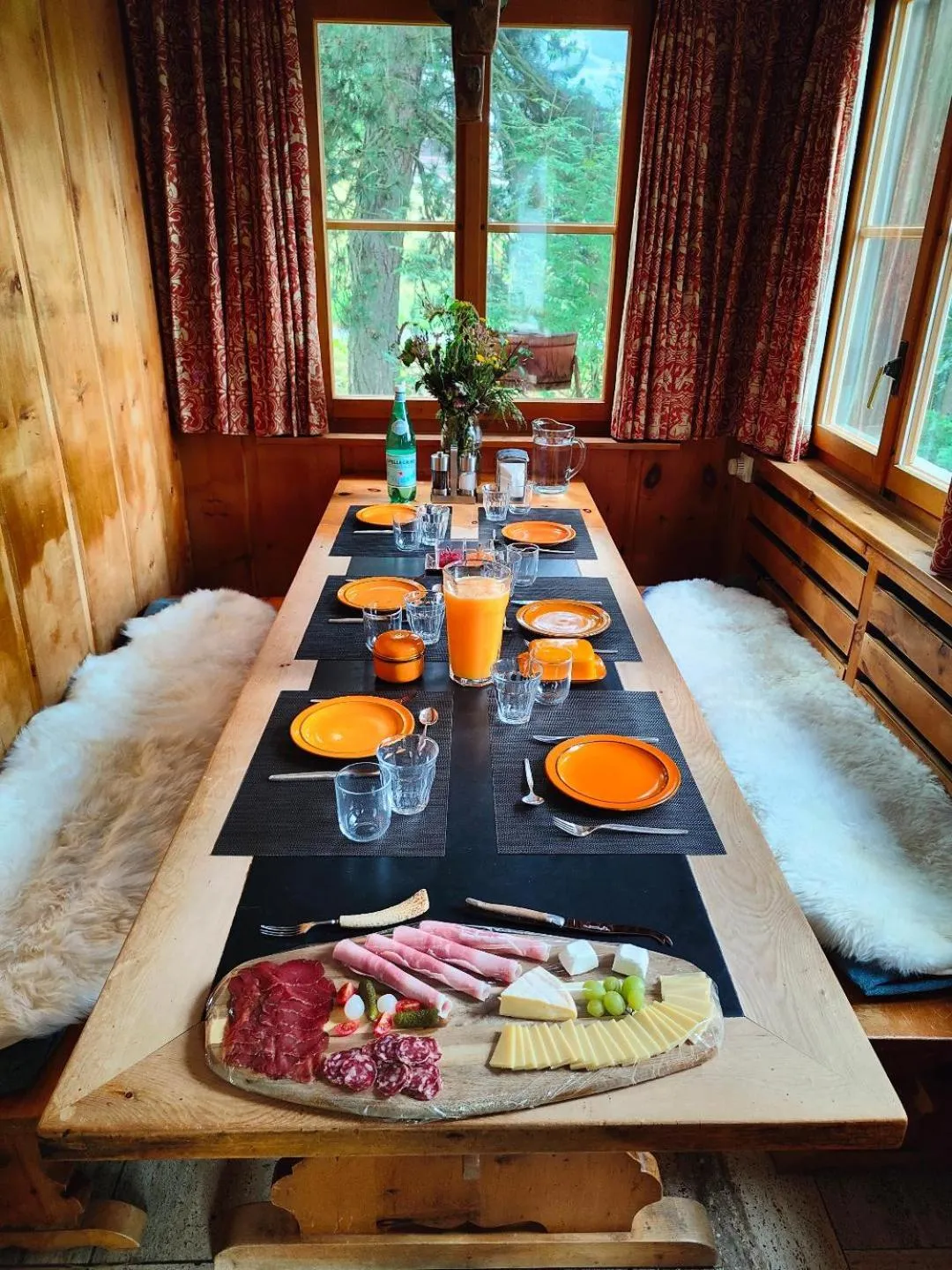 Breakfast in Arche de Noé B&B