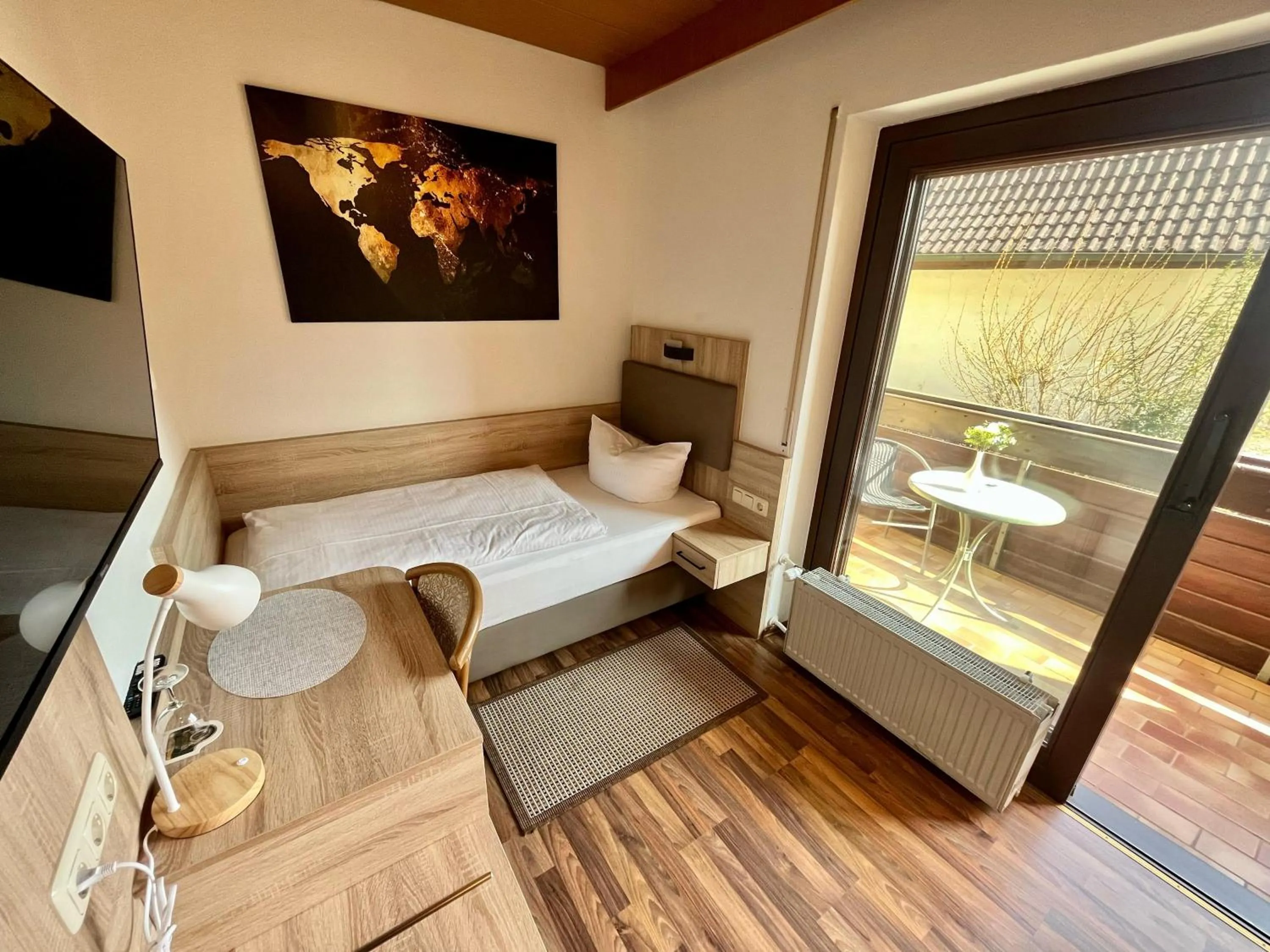 Balcony/Terrace, Bed in Annas Gästehaus