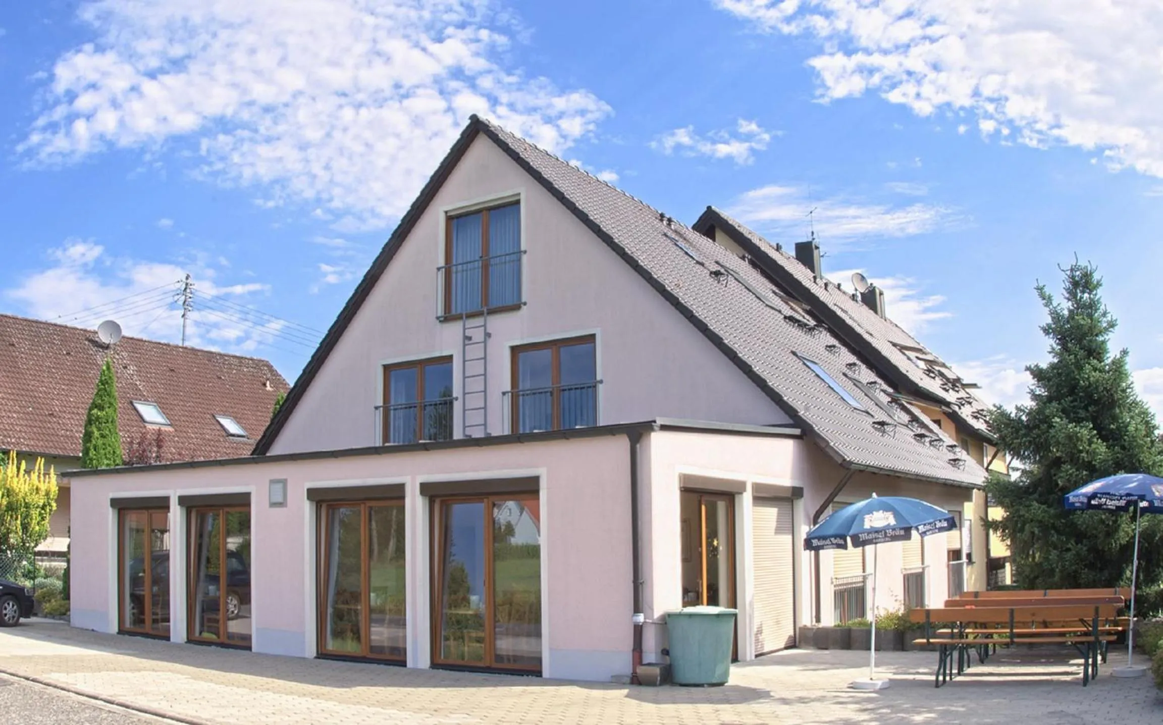 Property building in Annas Gästehaus