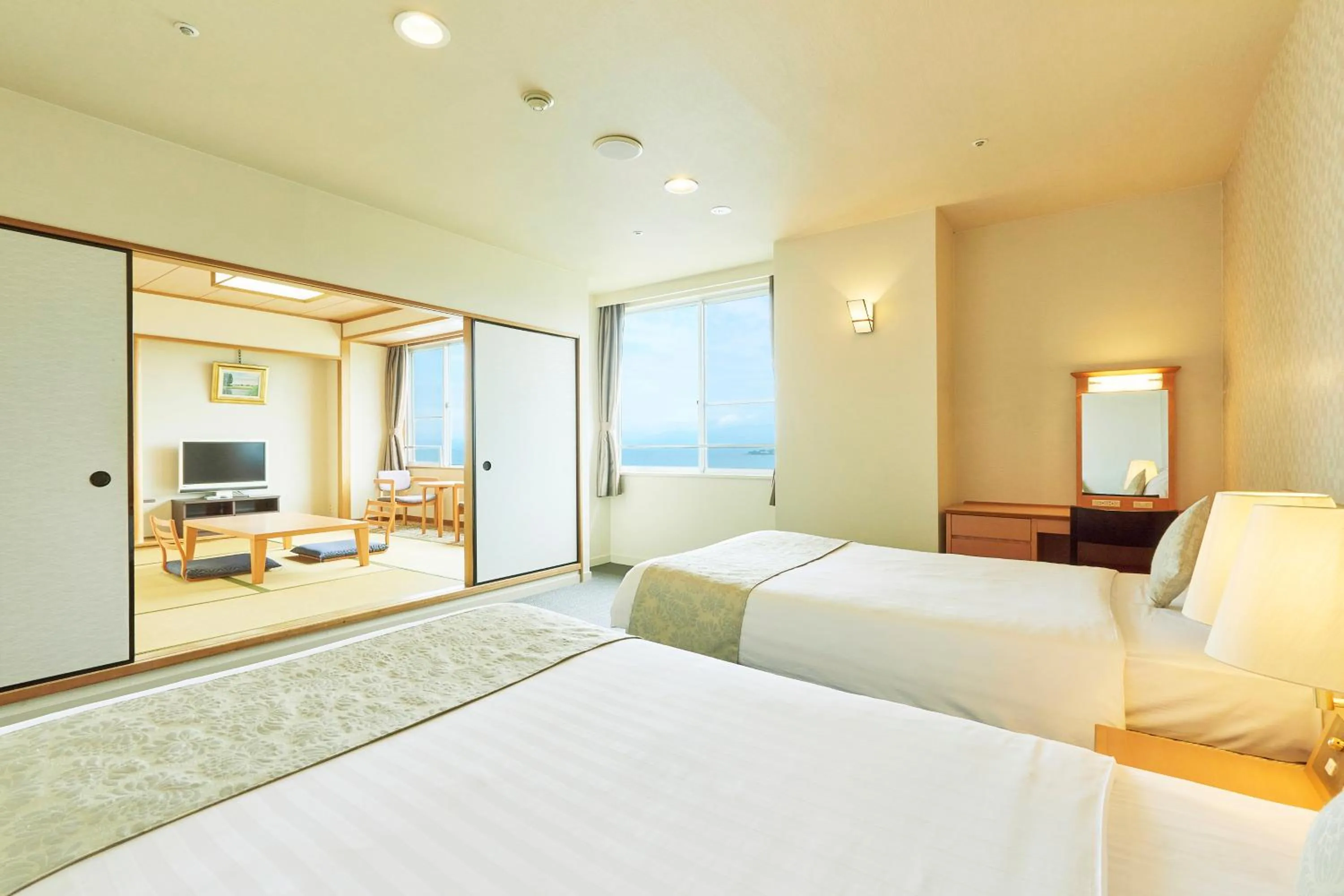 Photo of the whole room, Bed in KAMENOI HOTEL Hikone