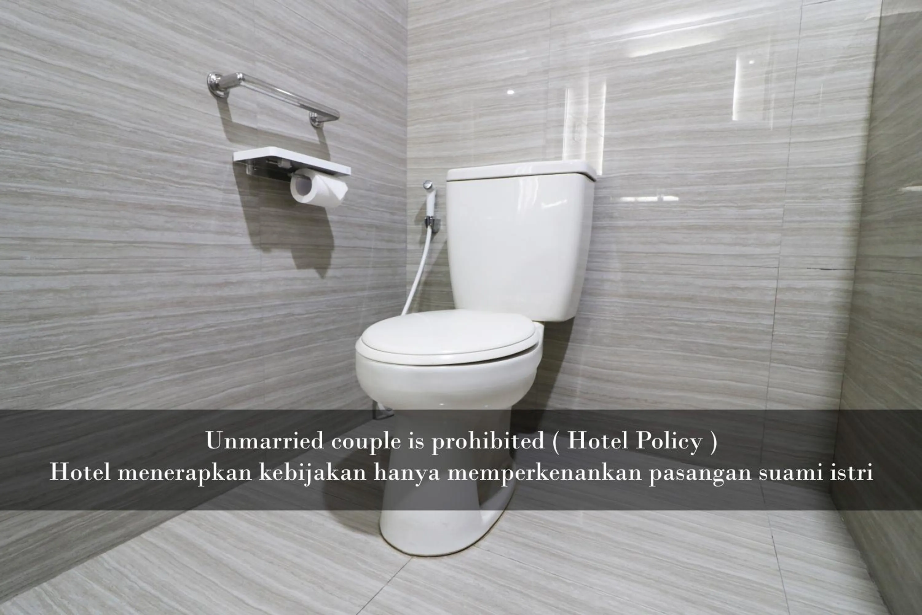 Bathroom in Hotel Gren Alia Cikini