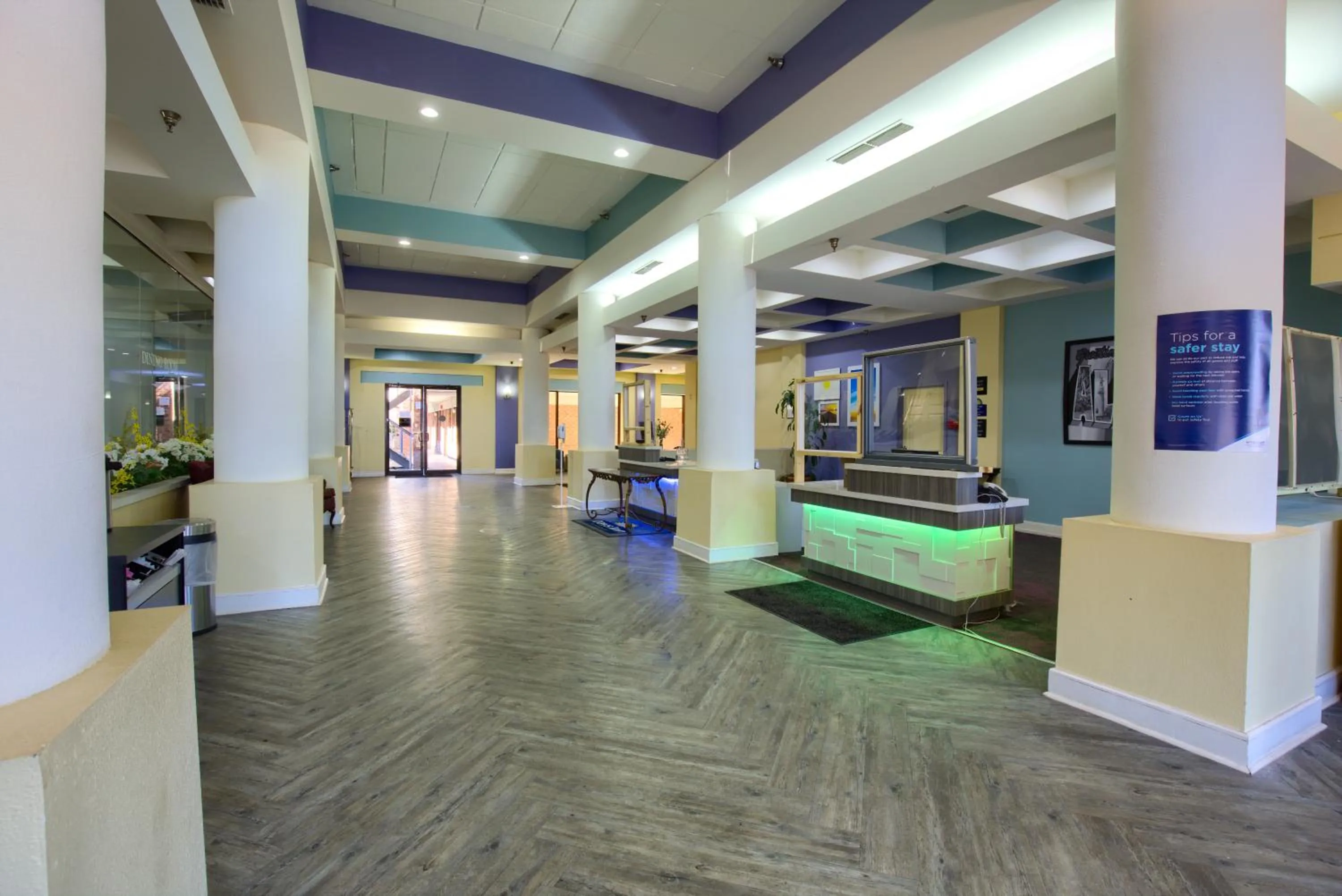 Lobby or reception in Days Inn by Wyndham Mobile I-65