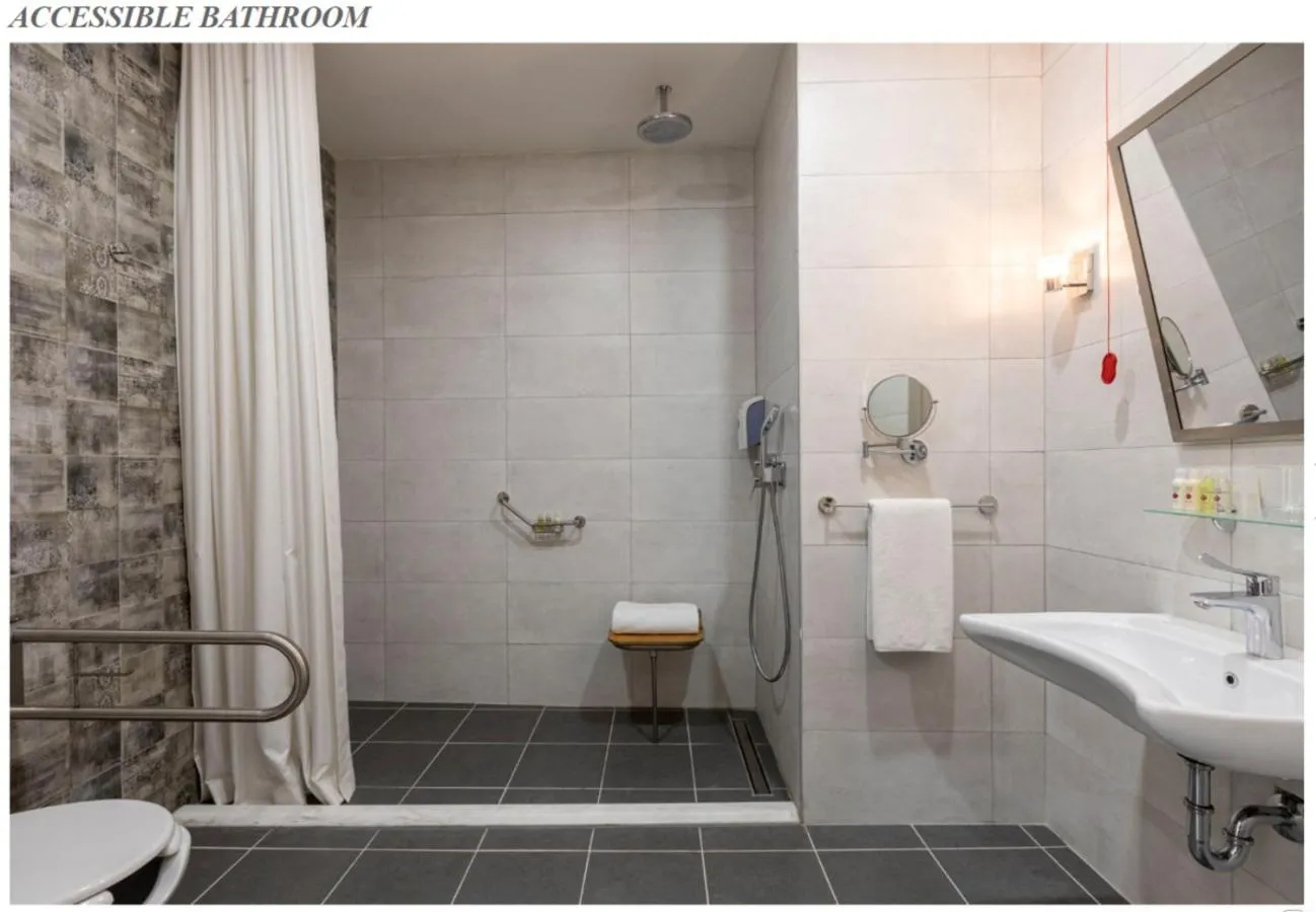 Shower in Tryp by Wyndham Istanbul Topkapi