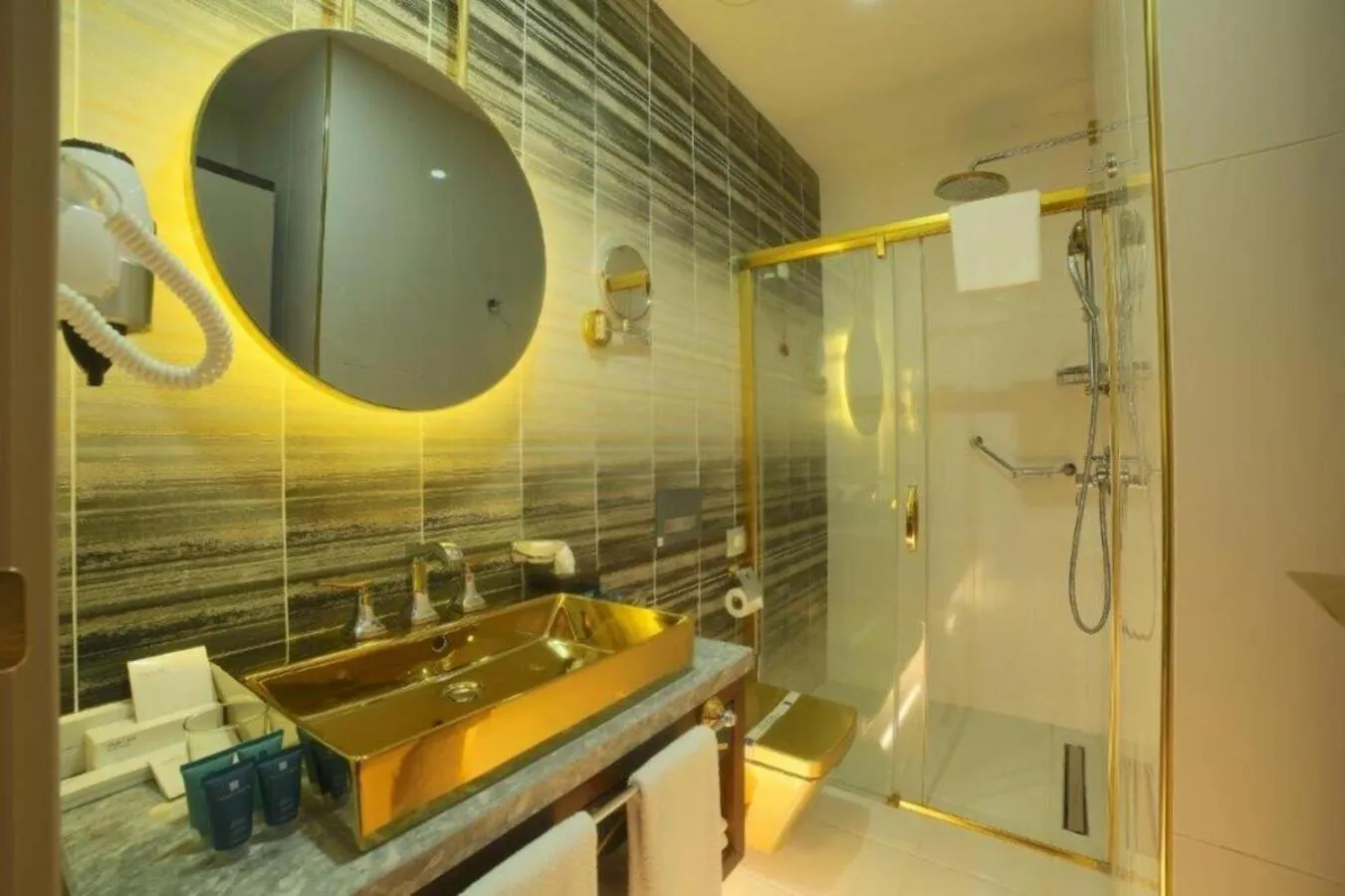 Shower in Tryp by Wyndham Istanbul Topkapi