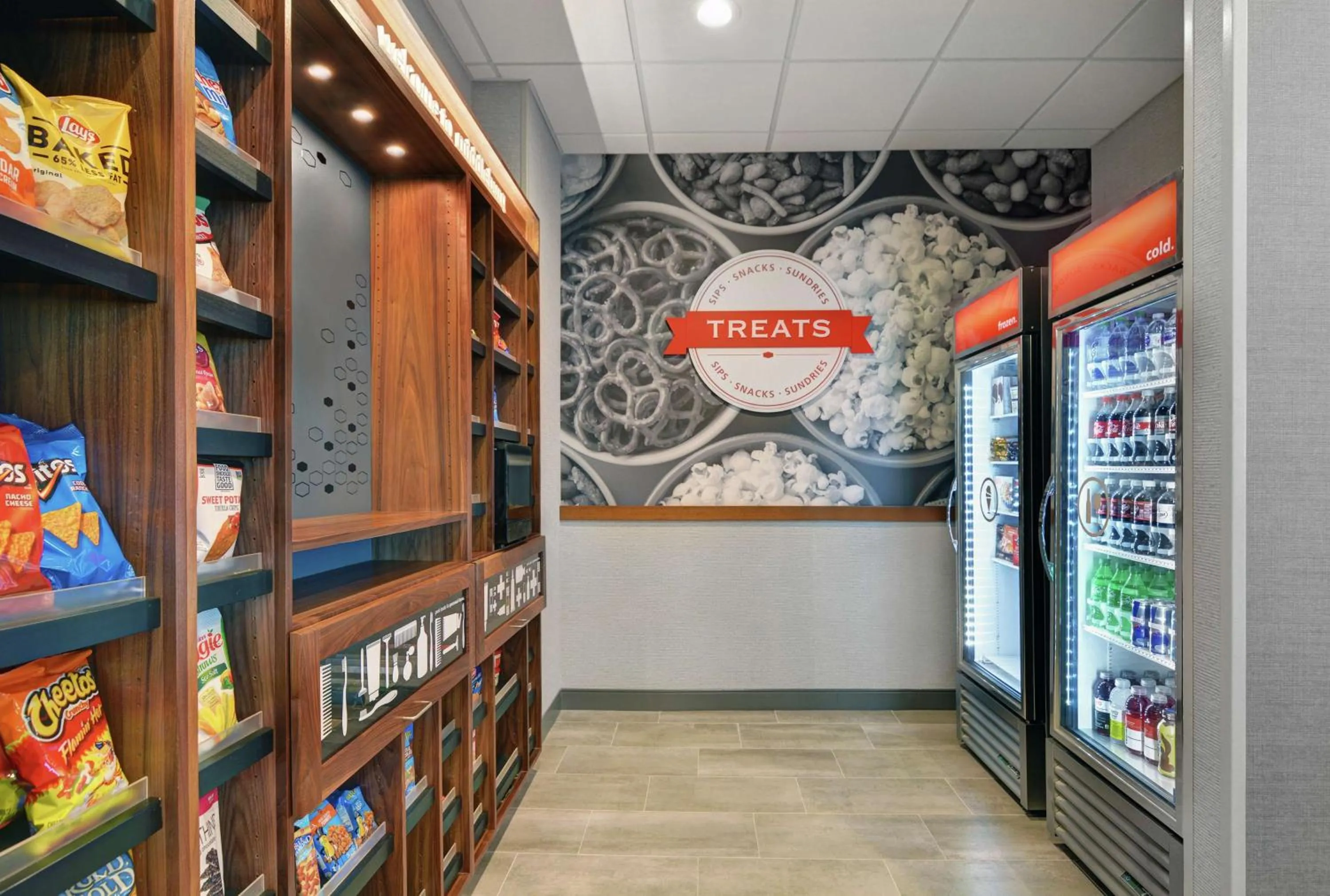 Restaurant/places to eat in Hampton Inn & Suites Middleburg, Fl