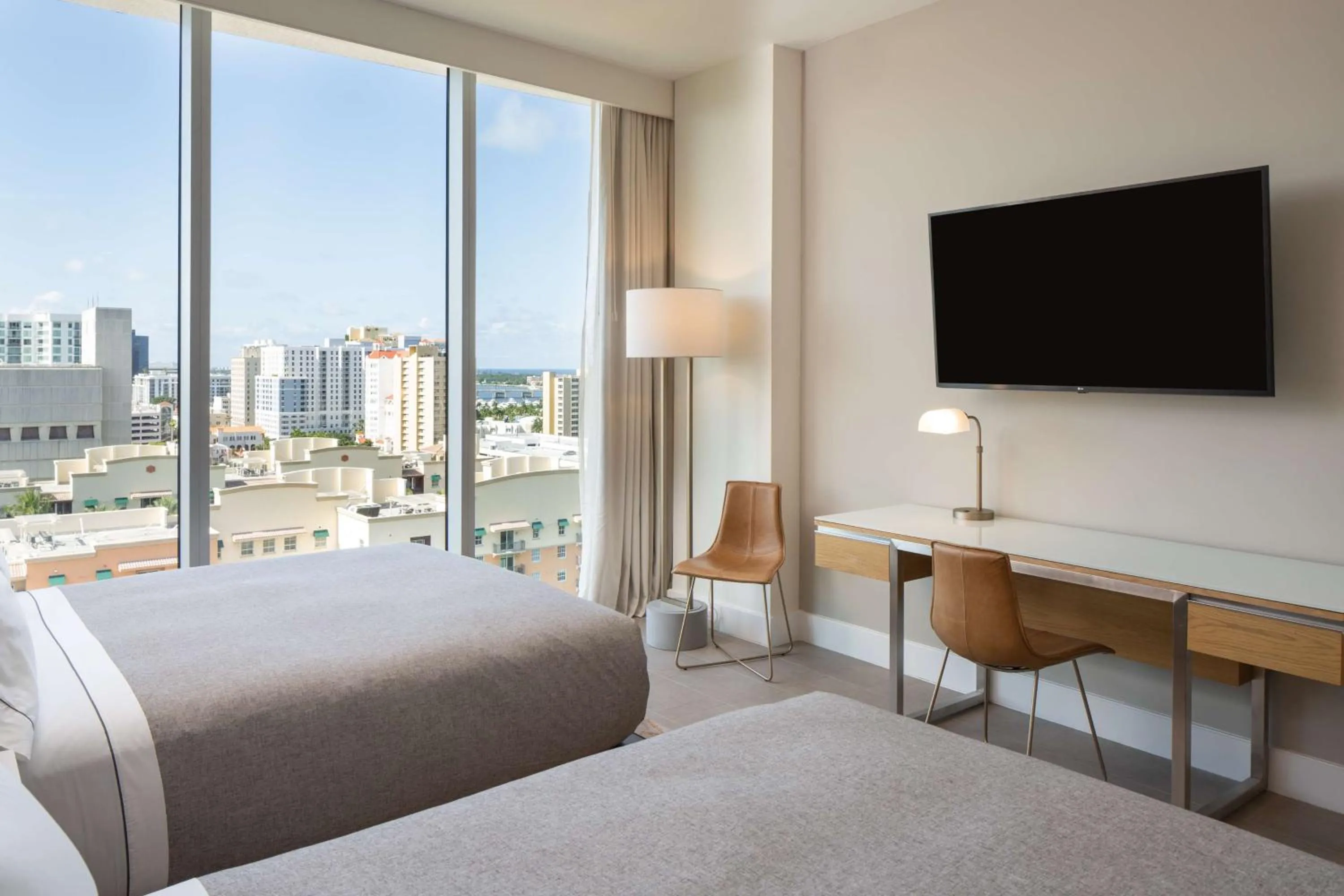 Bedroom, Bed in Canopy West Palm Beach - Downtown