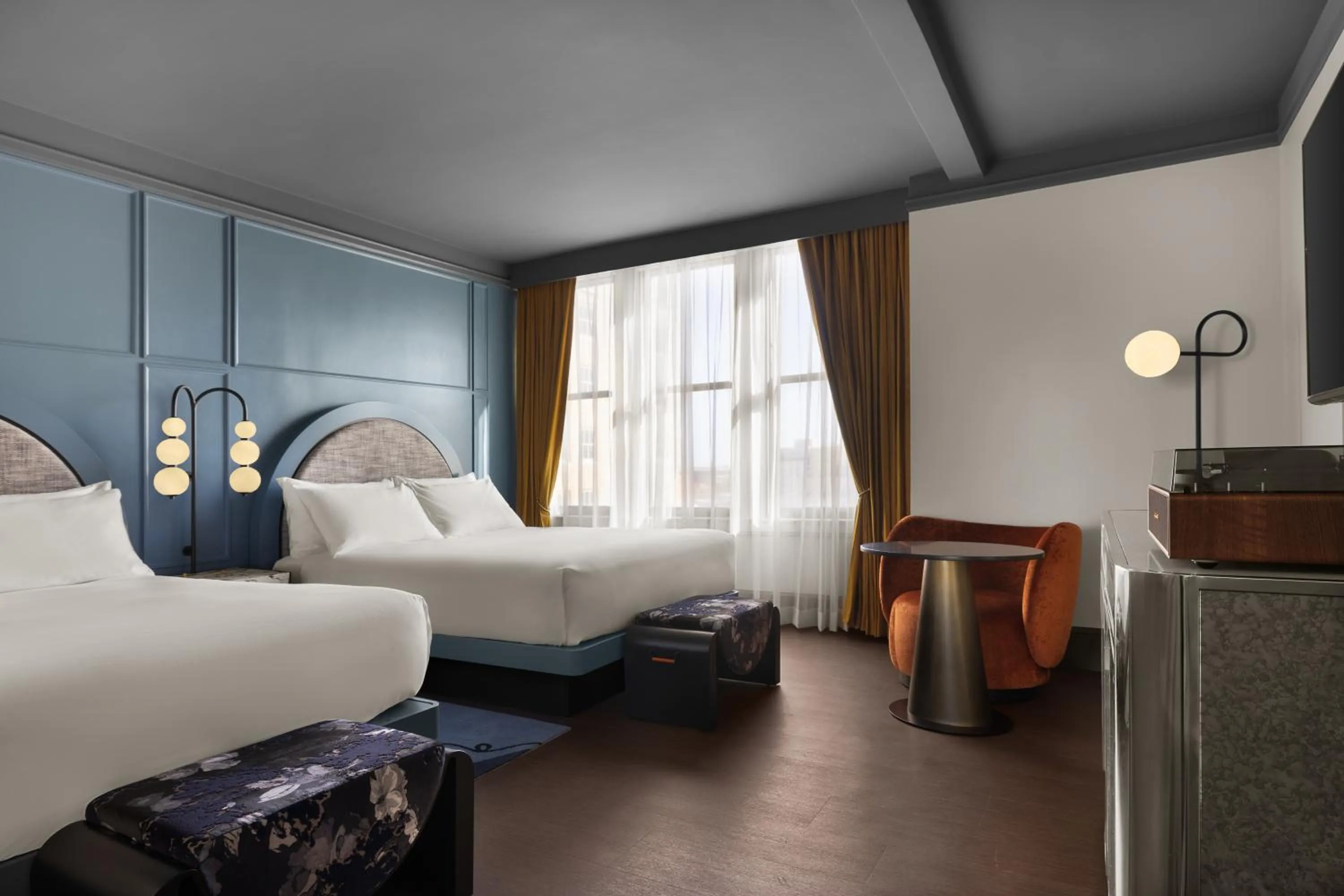 Bed in The Gunter Hotel San Antonio Riverwalk