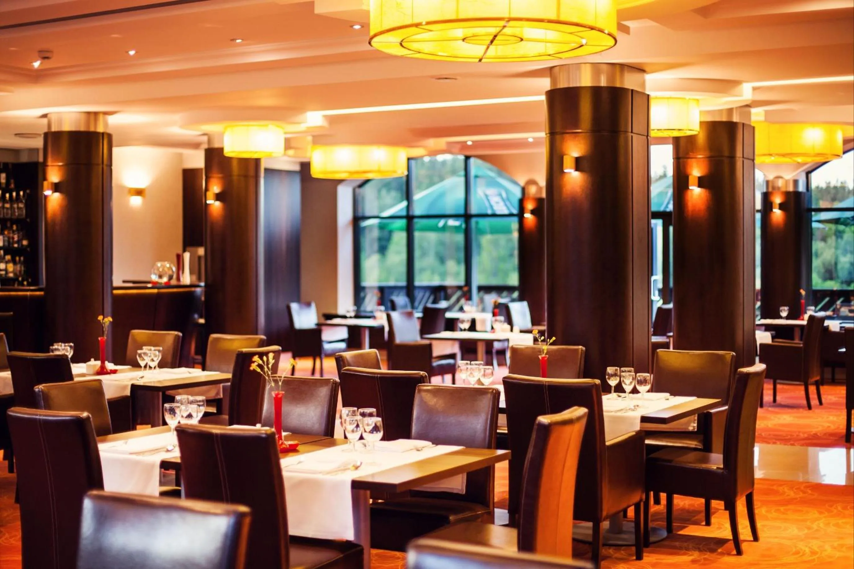 Restaurant/places to eat in Hotel Era