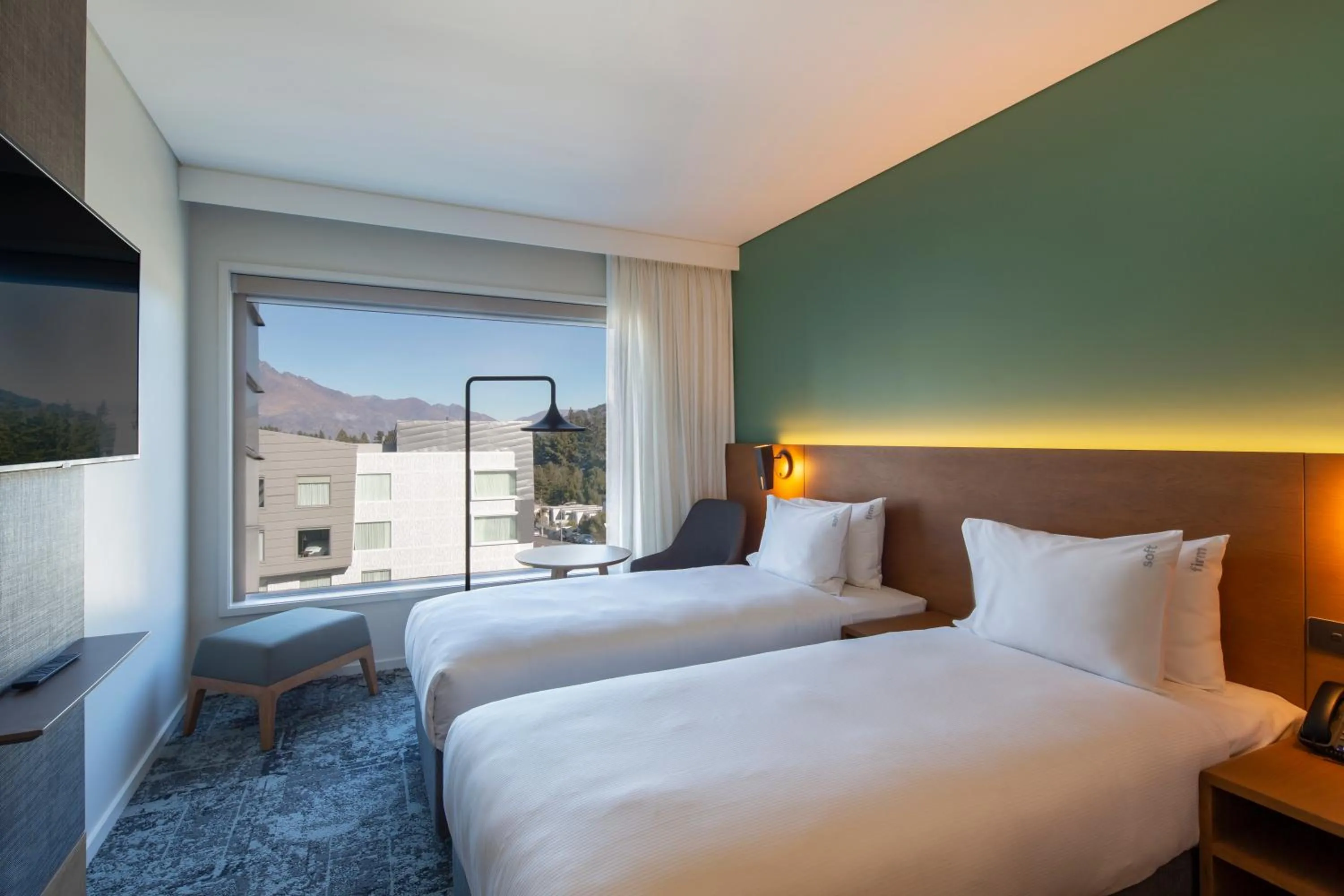 Bed in Holiday Inn Express & Suites Queenstown by IHG