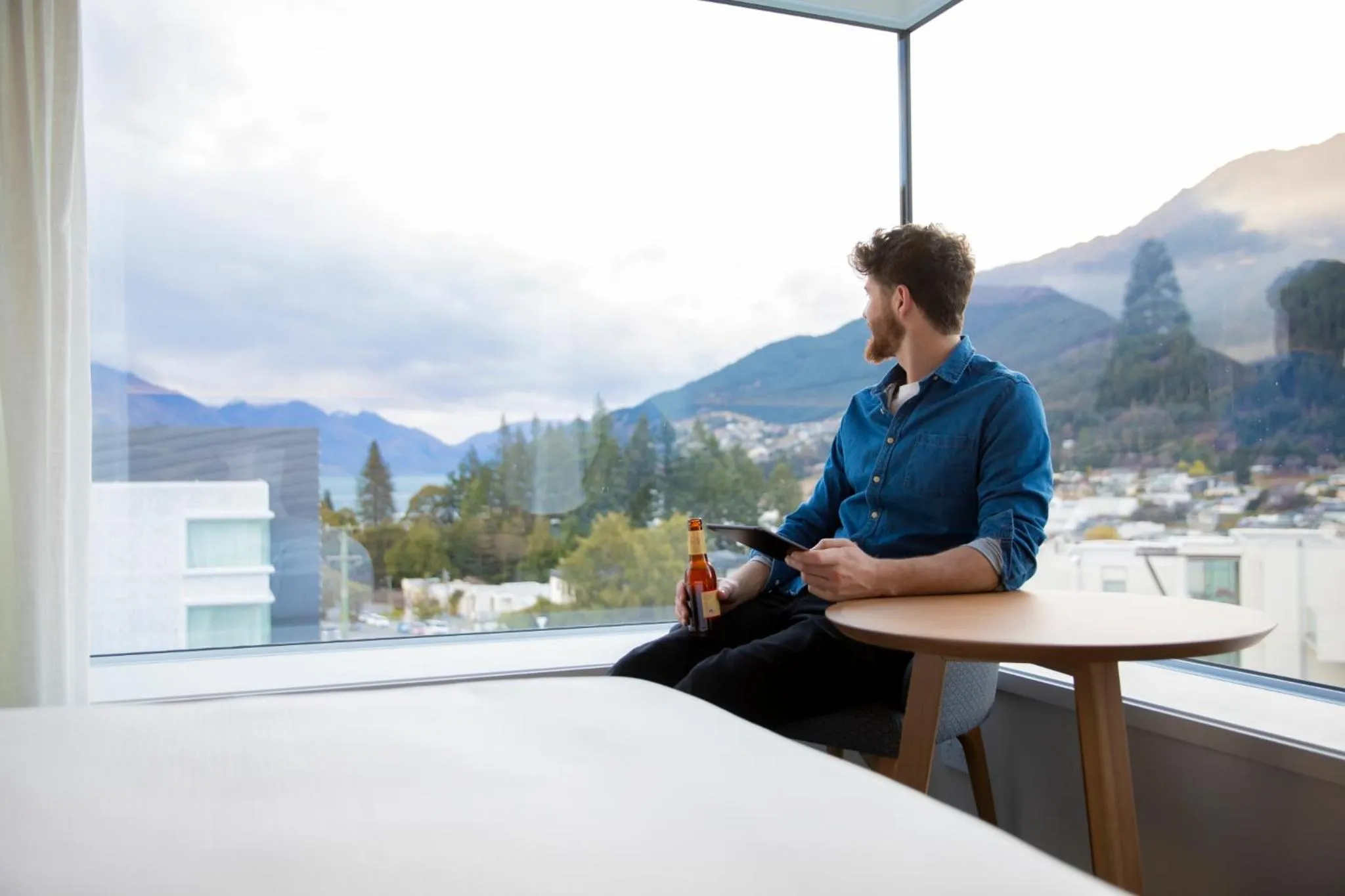 People in Holiday Inn Express & Suites Queenstown by IHG