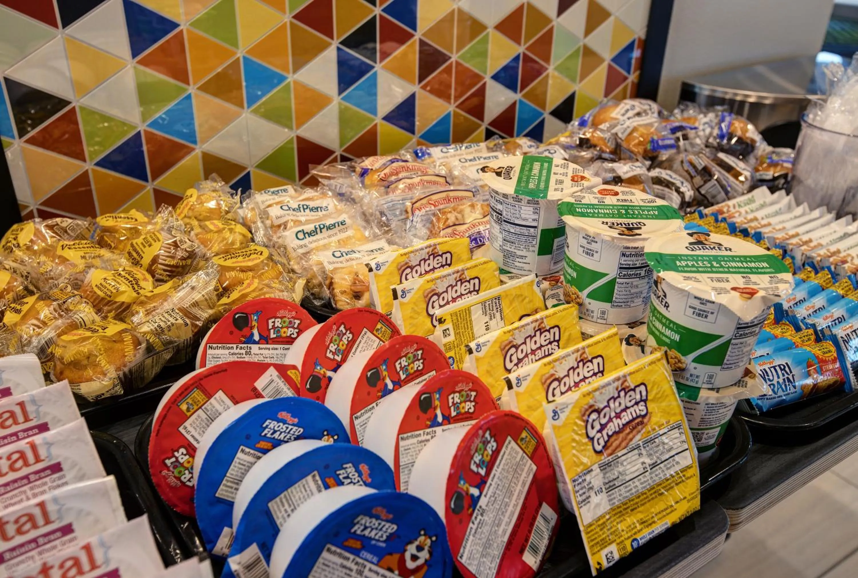 Breakfast in Holiday Inn Express & Suites - Milwaukee - Brookfield by IHG