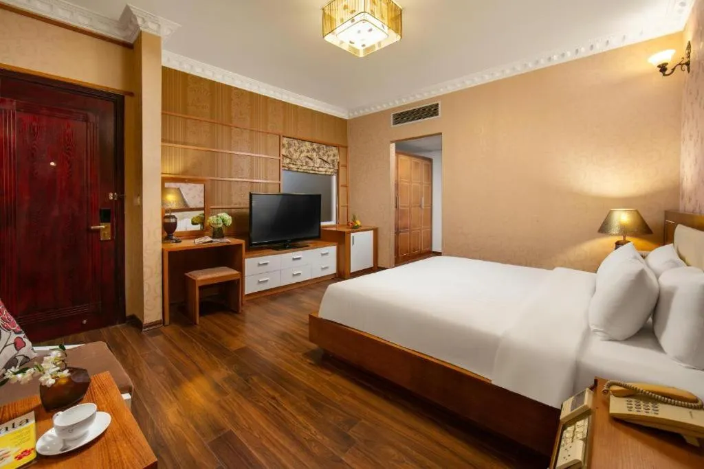Living room, Bed in Nesta Boutique Hotel Hanoi