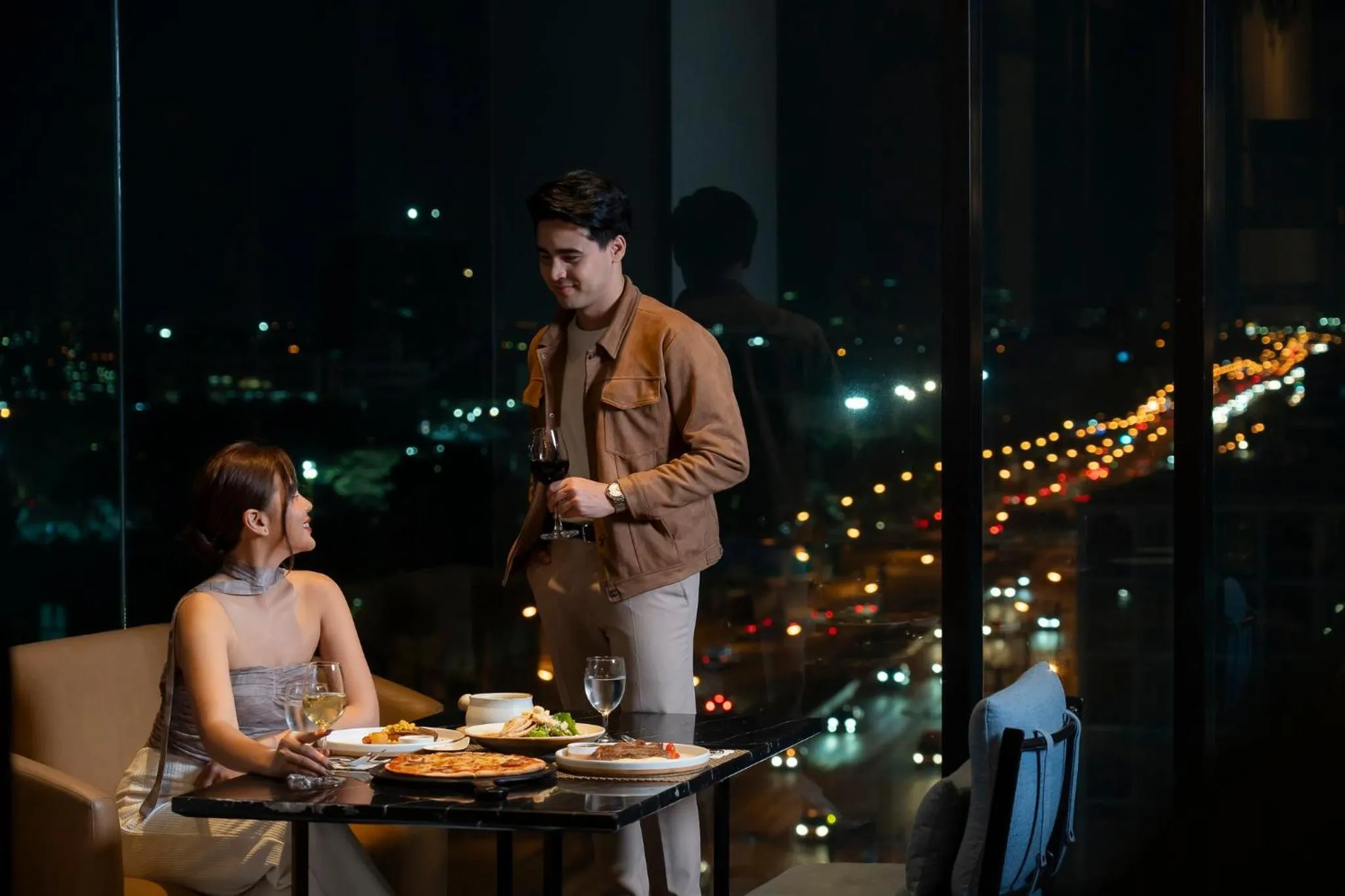 Restaurant/places to eat in Holiday Inn & Suites Siracha Laemchabang by IHG