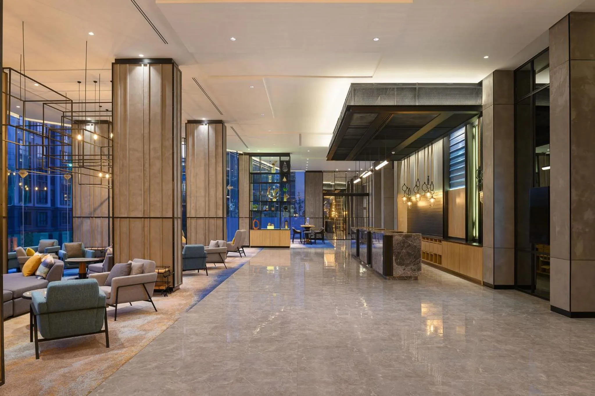 Lobby or reception in Holiday Inn & Suites Siracha Laemchabang by IHG