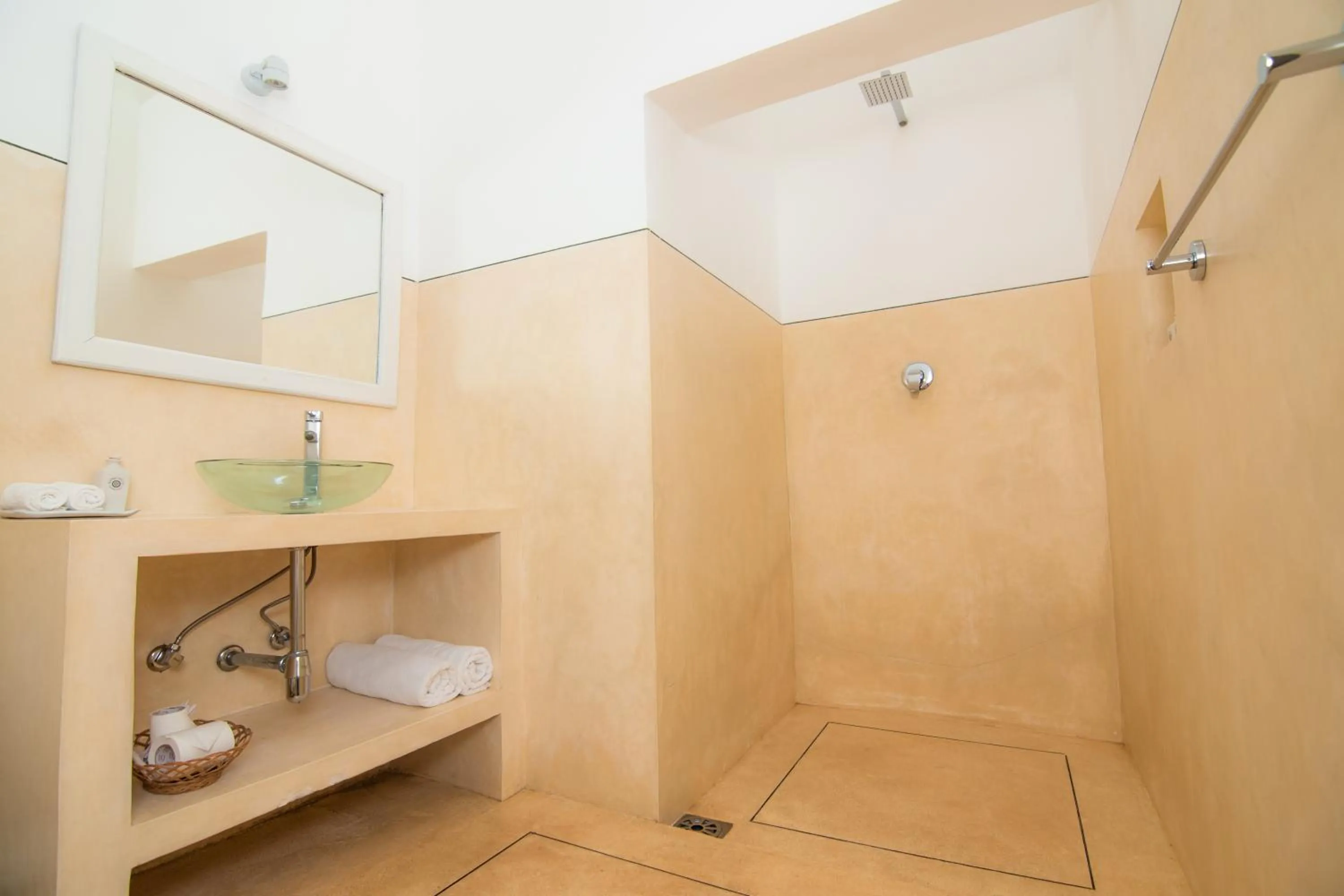 Shower in Mango House - Galle Fort