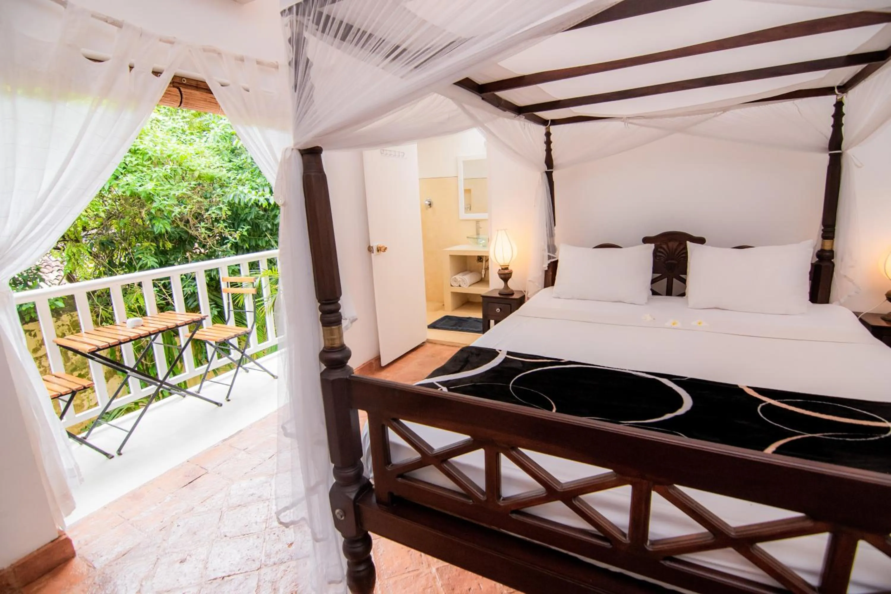 Balcony/Terrace, Bed in Mango House - Galle Fort