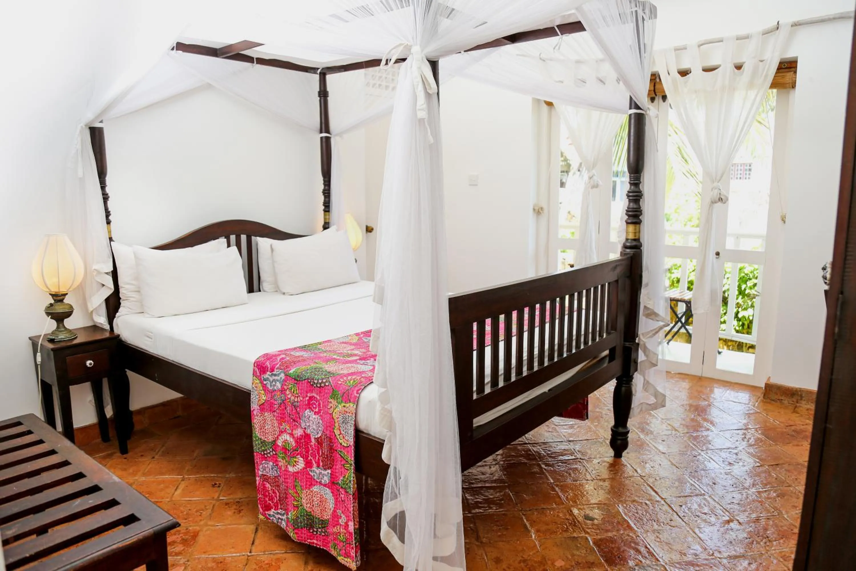 Bed in Mango House - Galle Fort