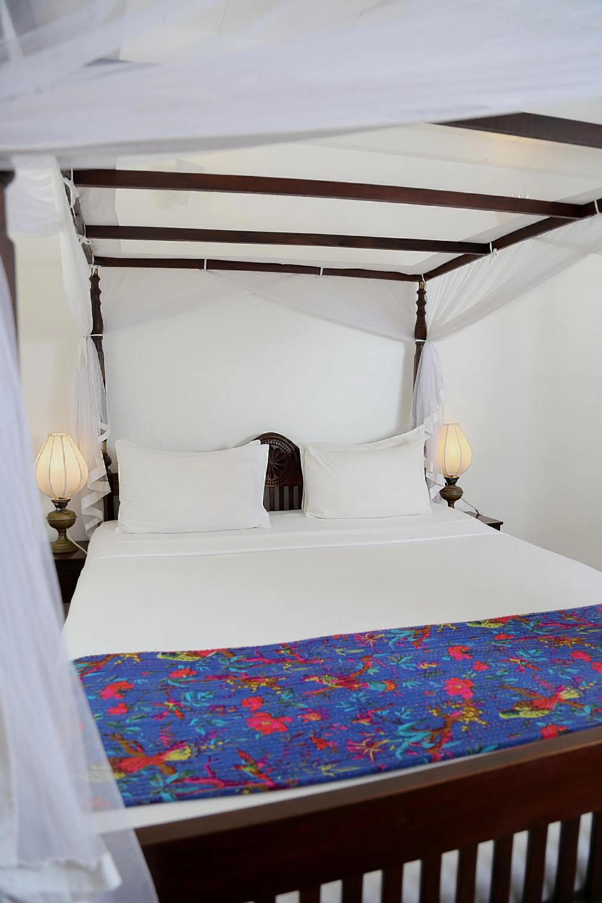 Bed in Mango House - Galle Fort