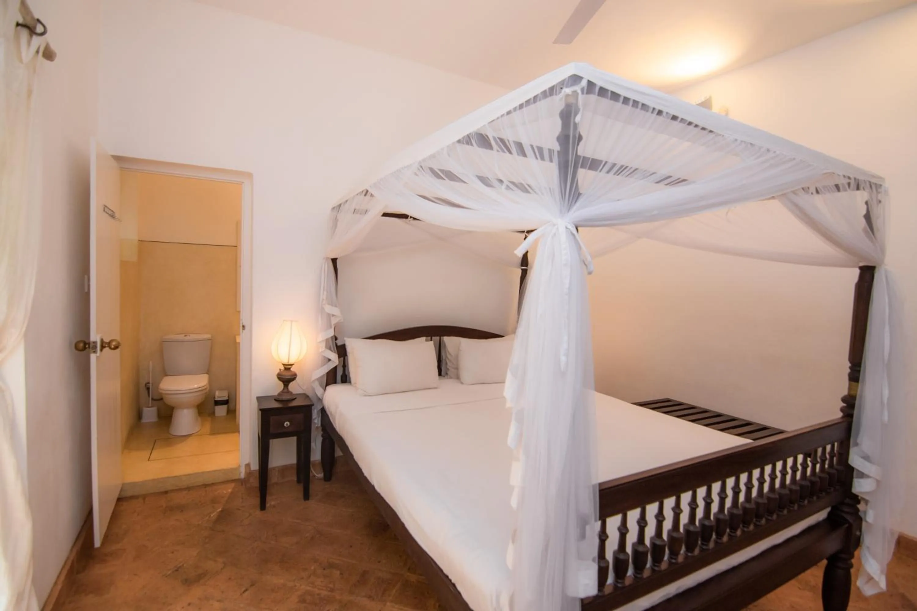 Bed in Mango House - Galle Fort