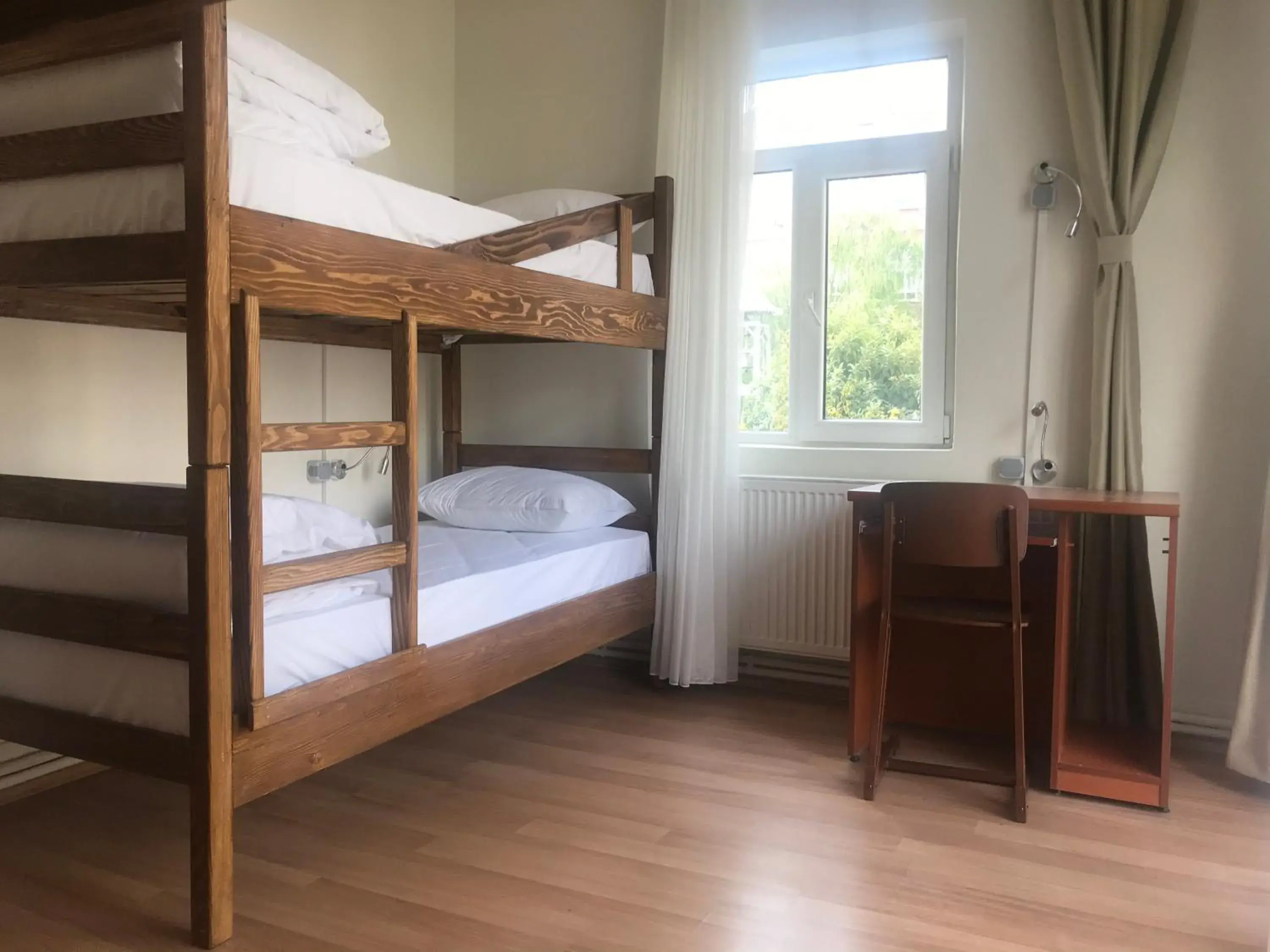 Bed in 6-Bed Mixed Dormitory Room in Kalkedon Hostel Bed in 6-Bed Mixed Dormitory Room in Kalkedon Hostel