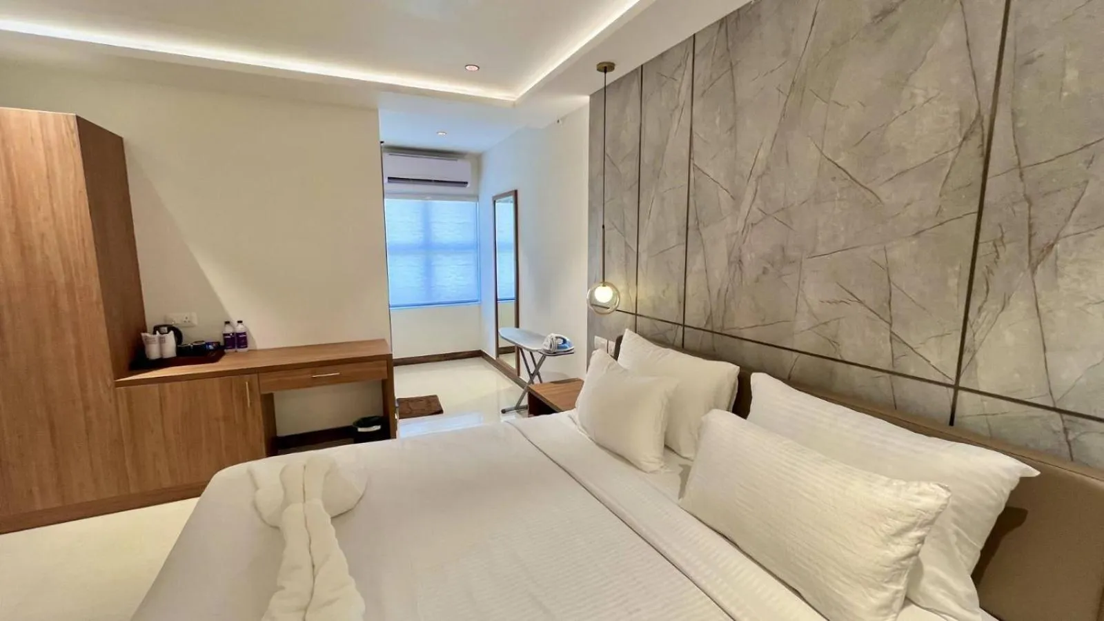 Bed in Hotel Pearl Palace