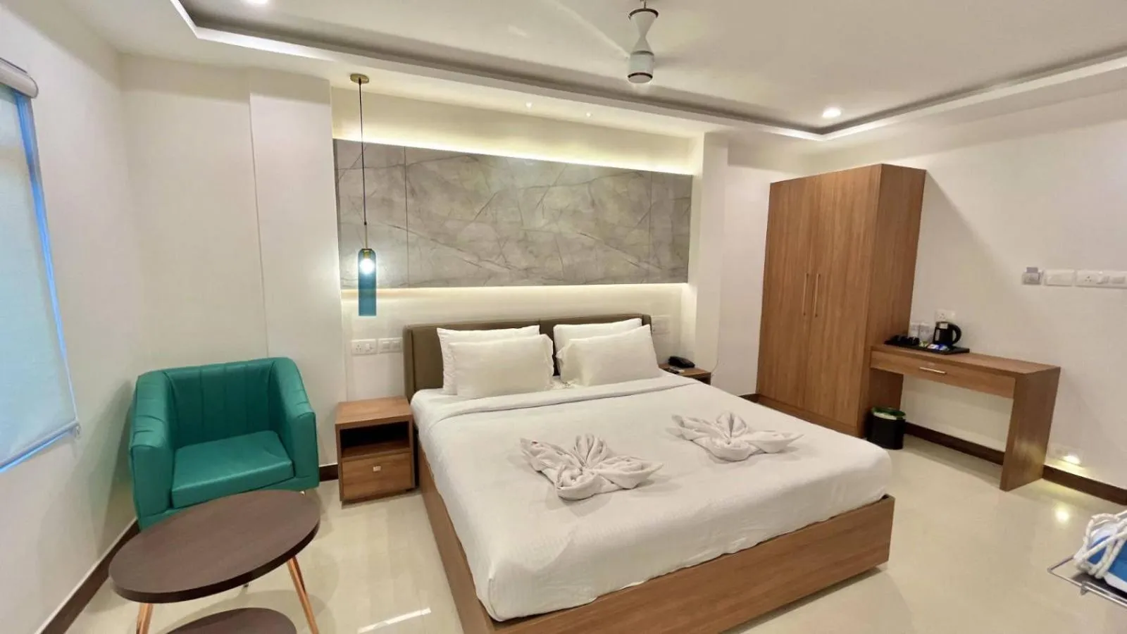 Bed in Hotel Pearl Palace