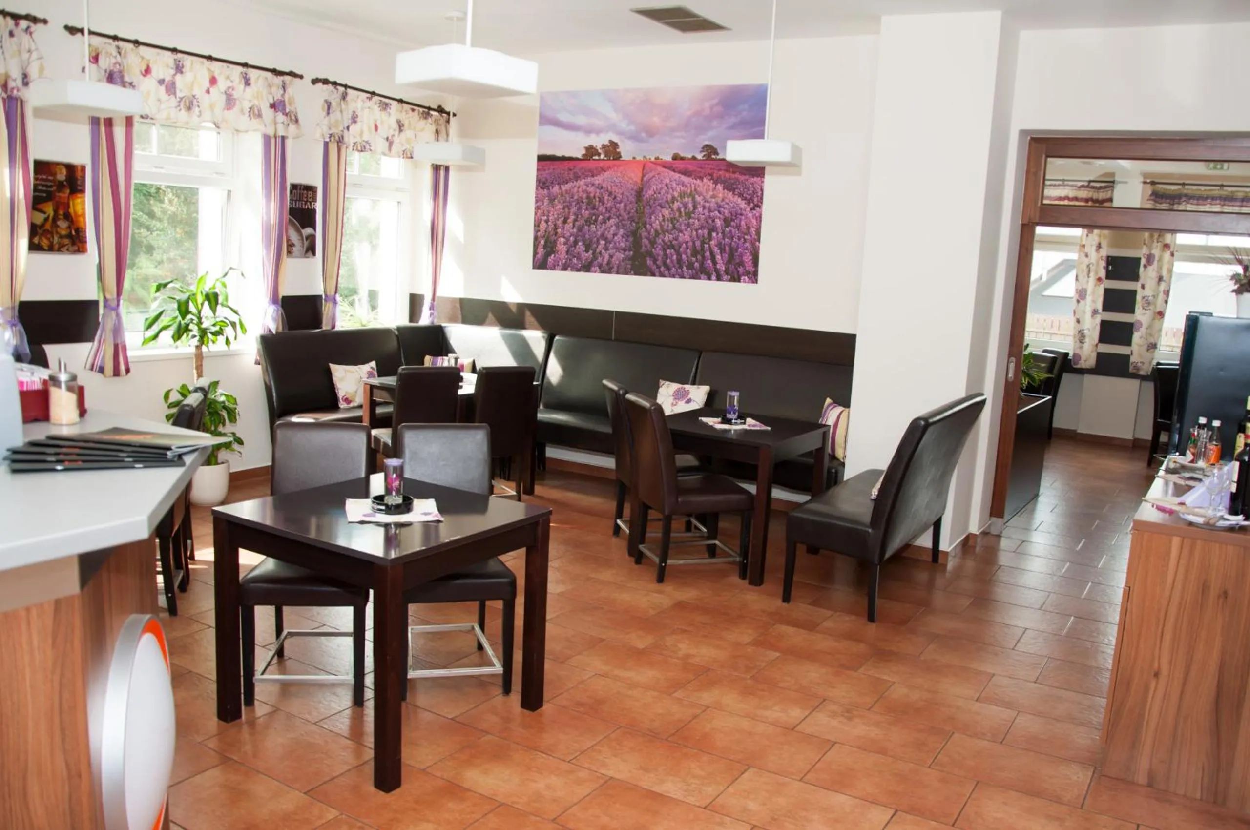 Communal lounge/ TV room in Restaurace a penzion Zděná Bouda